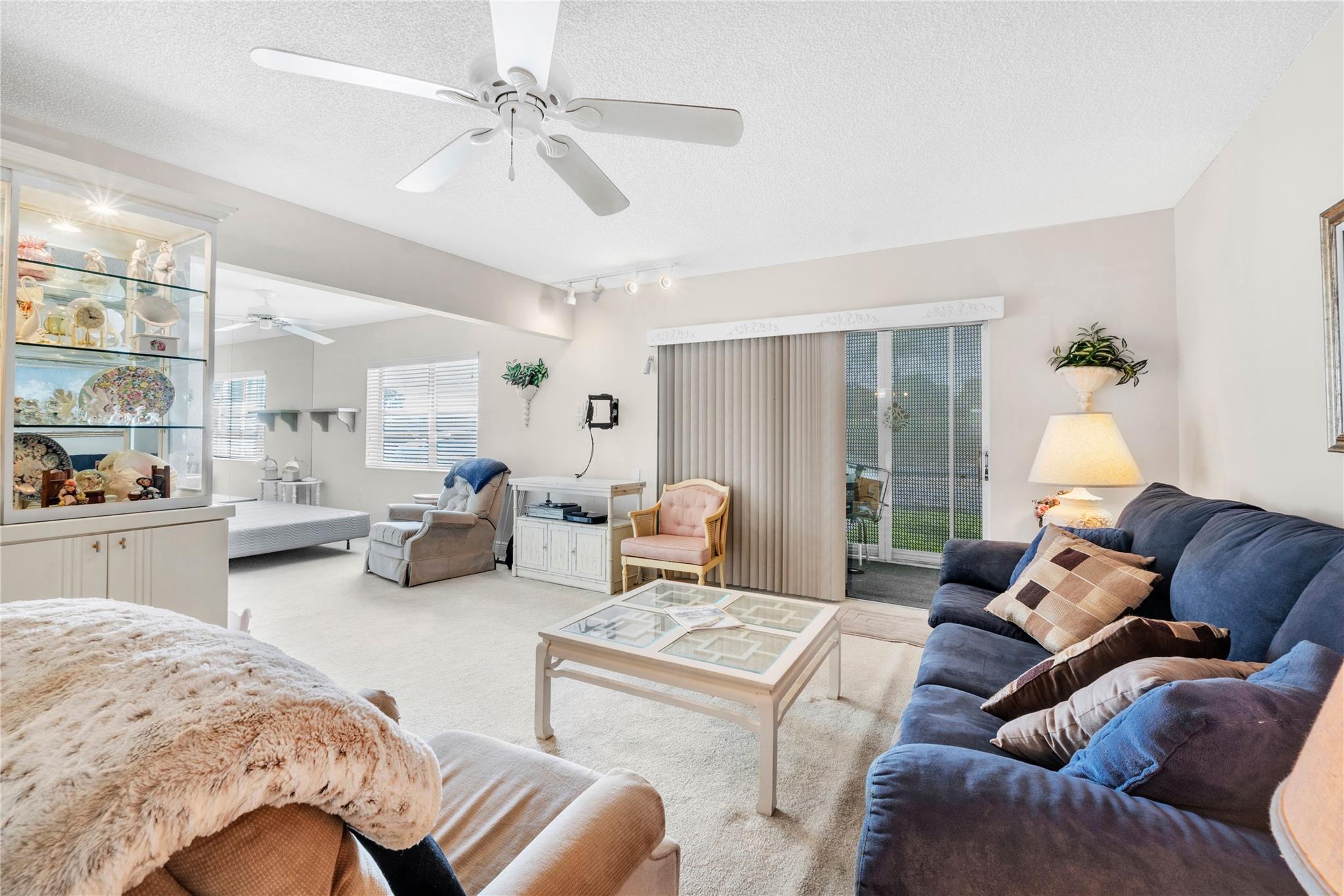 2998 Sunrise Lks Dr 115