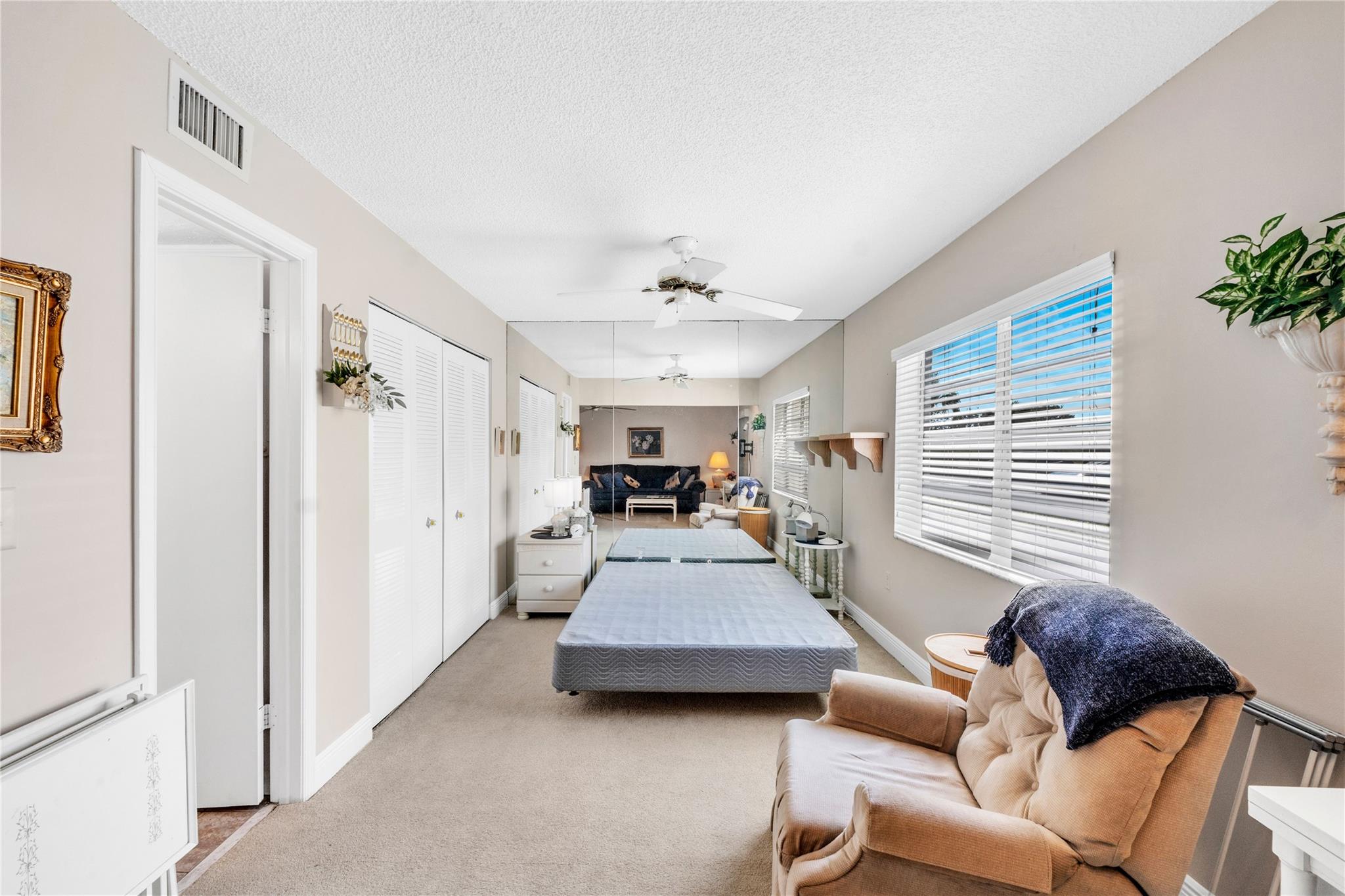 2998 Sunrise Lks Dr 115