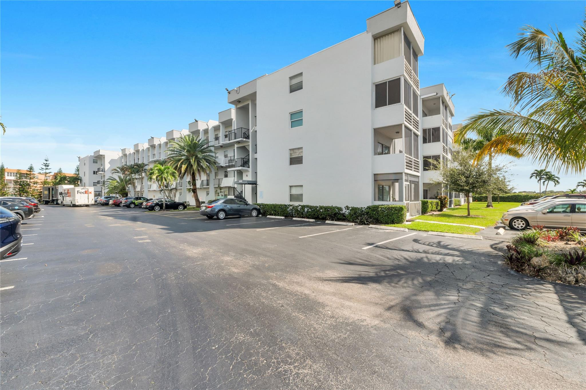 2998 Sunrise Lks Dr 115