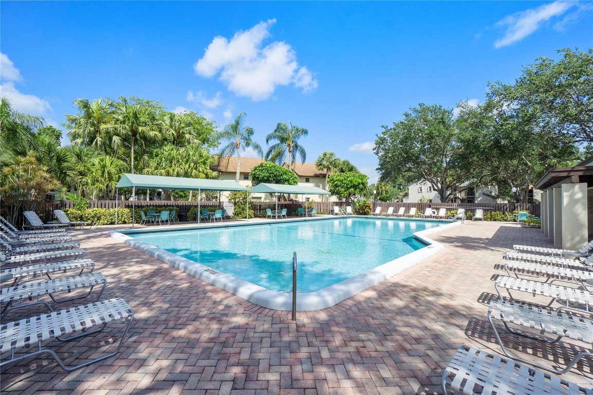 3246 Carambola Cir 3246