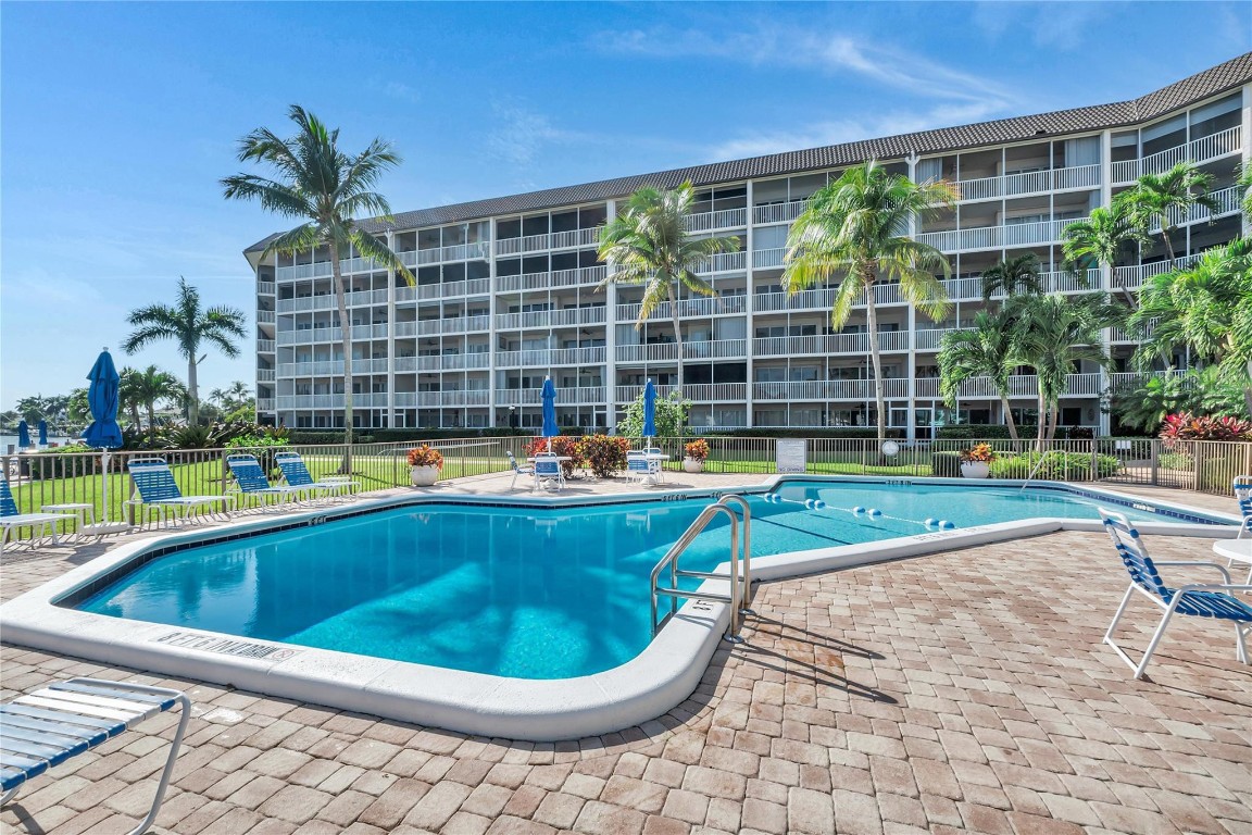 390 N Federal Hwy 206