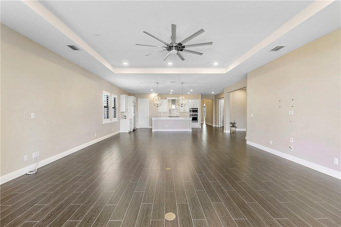 11835 S Baypoint Cir