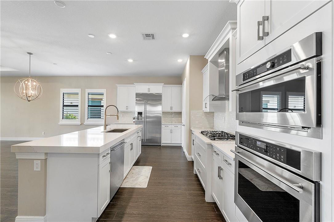 11835 S Baypoint Cir