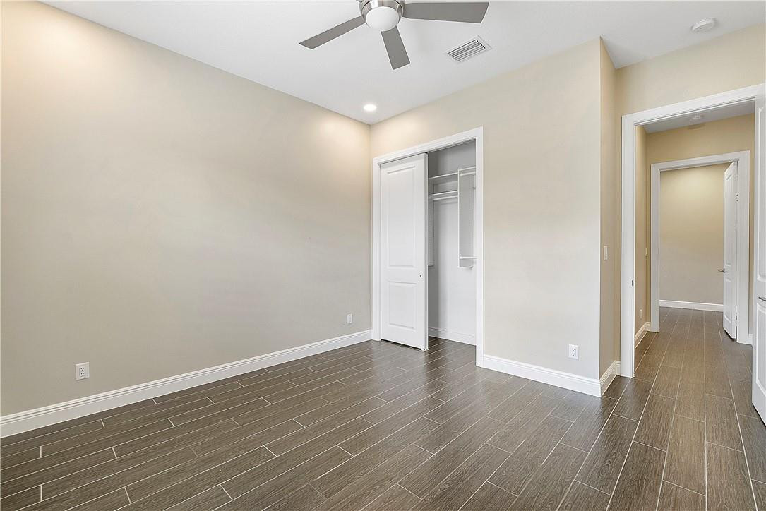 11835 S Baypoint Cir