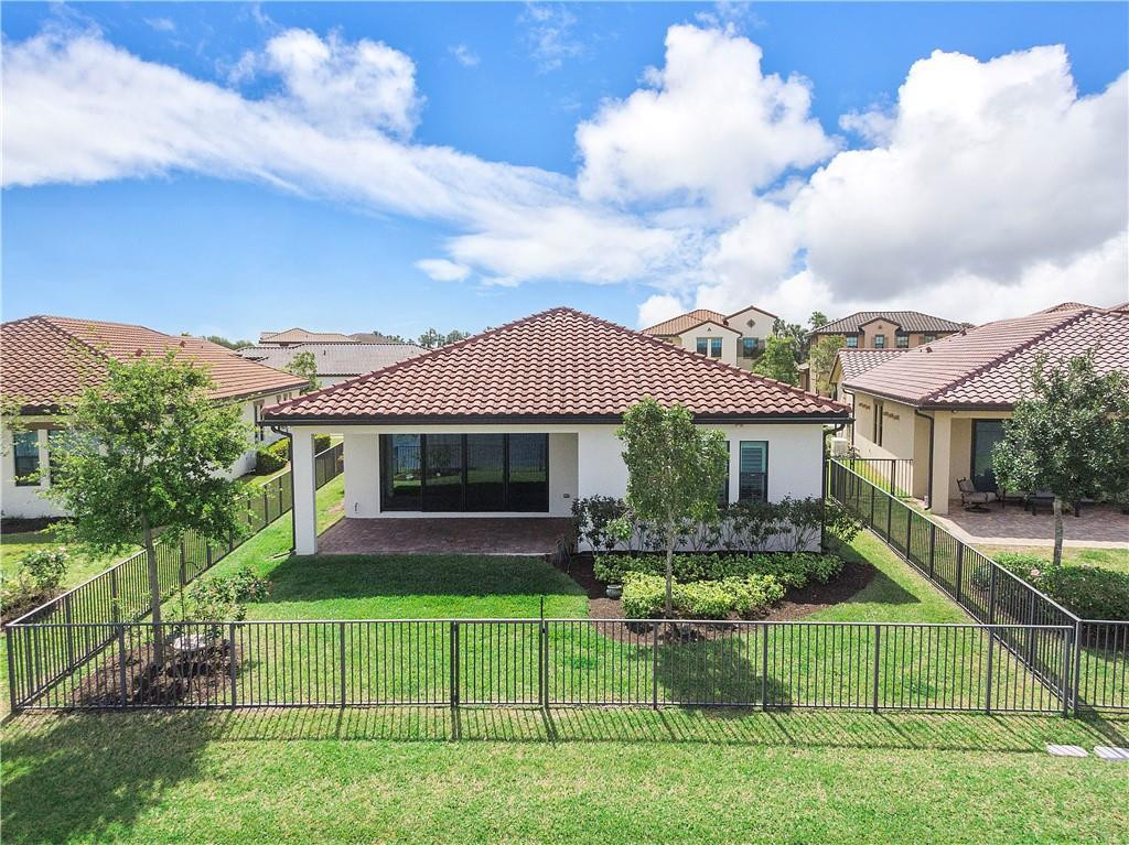 11835 S Baypoint Cir