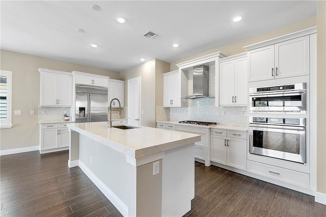 11835 S Baypoint Cir