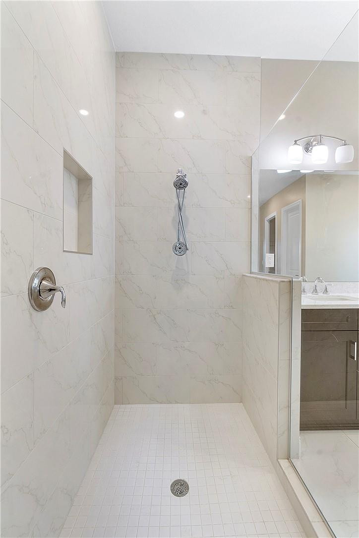 11835 S Baypoint Cir