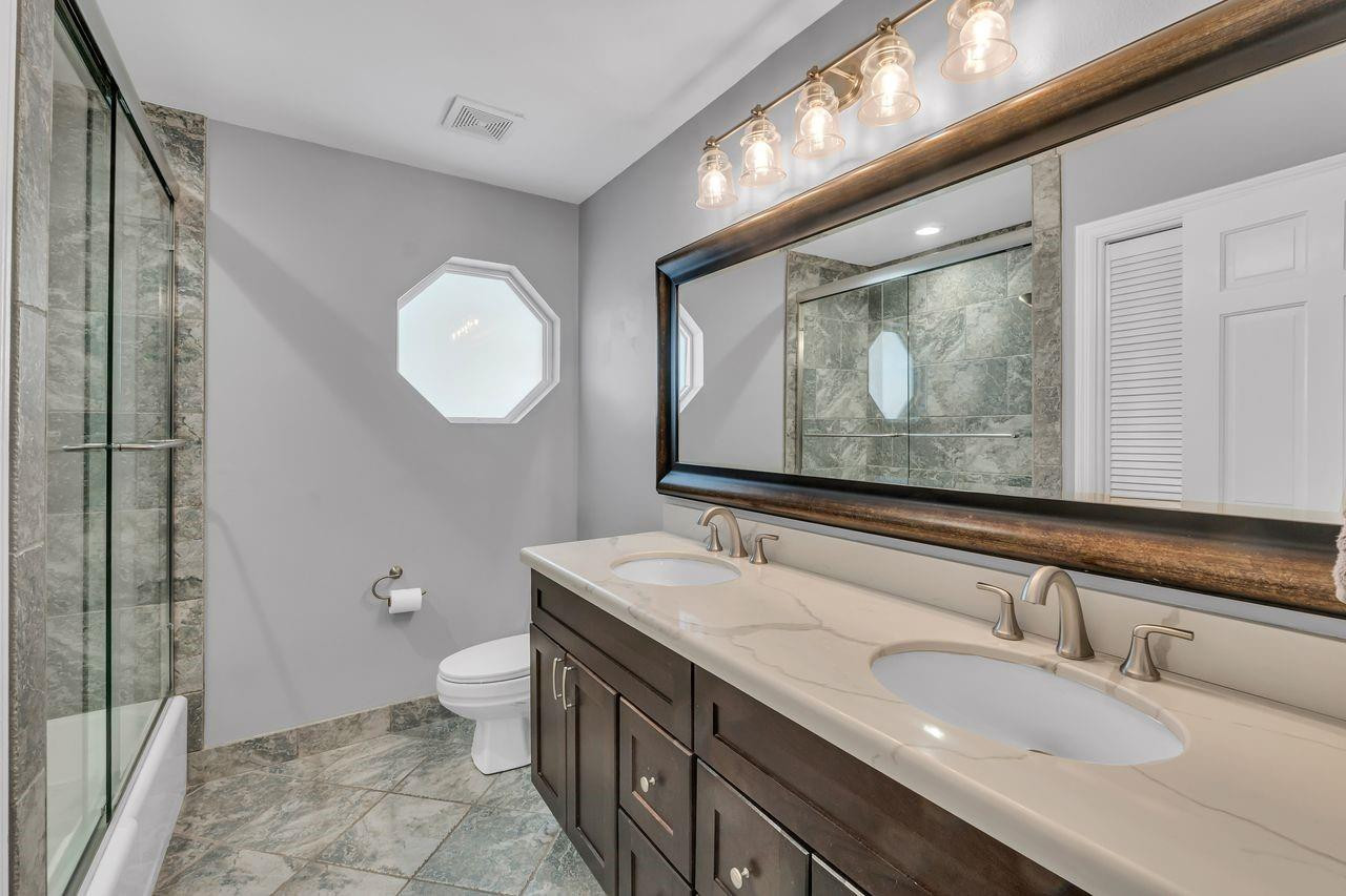 5440 NW 77th Terrace