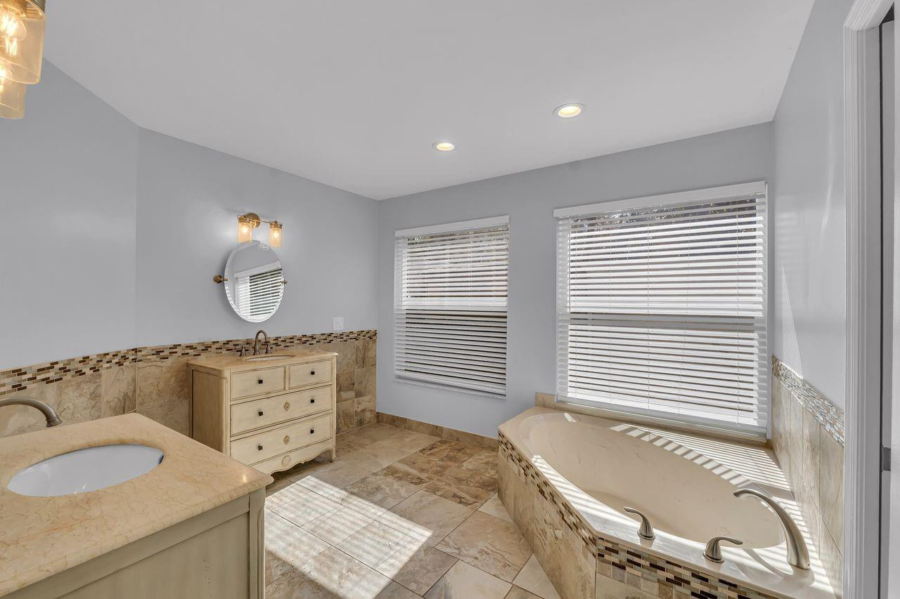 5440 NW 77th Terrace