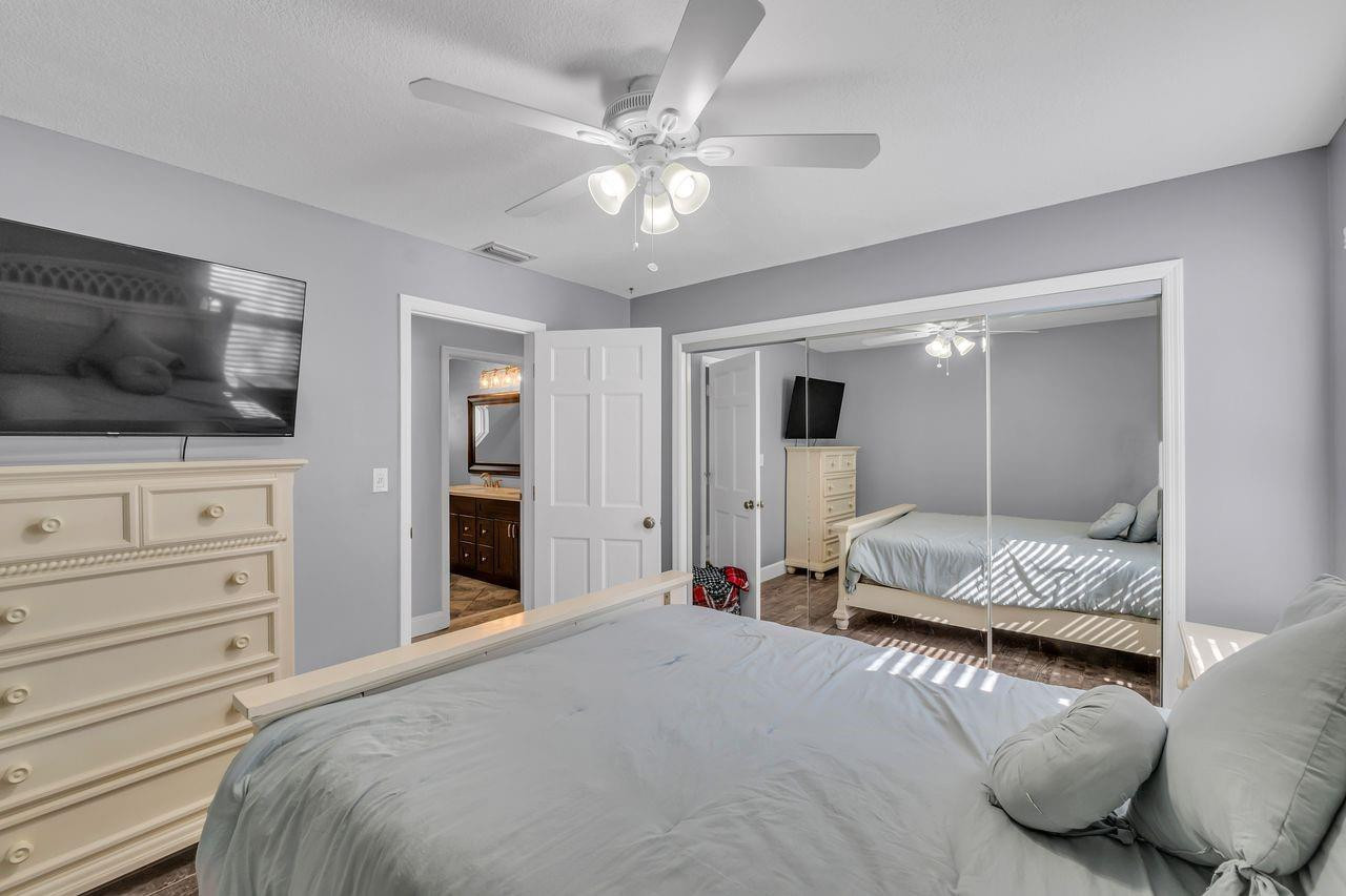 5440 NW 77th Terrace