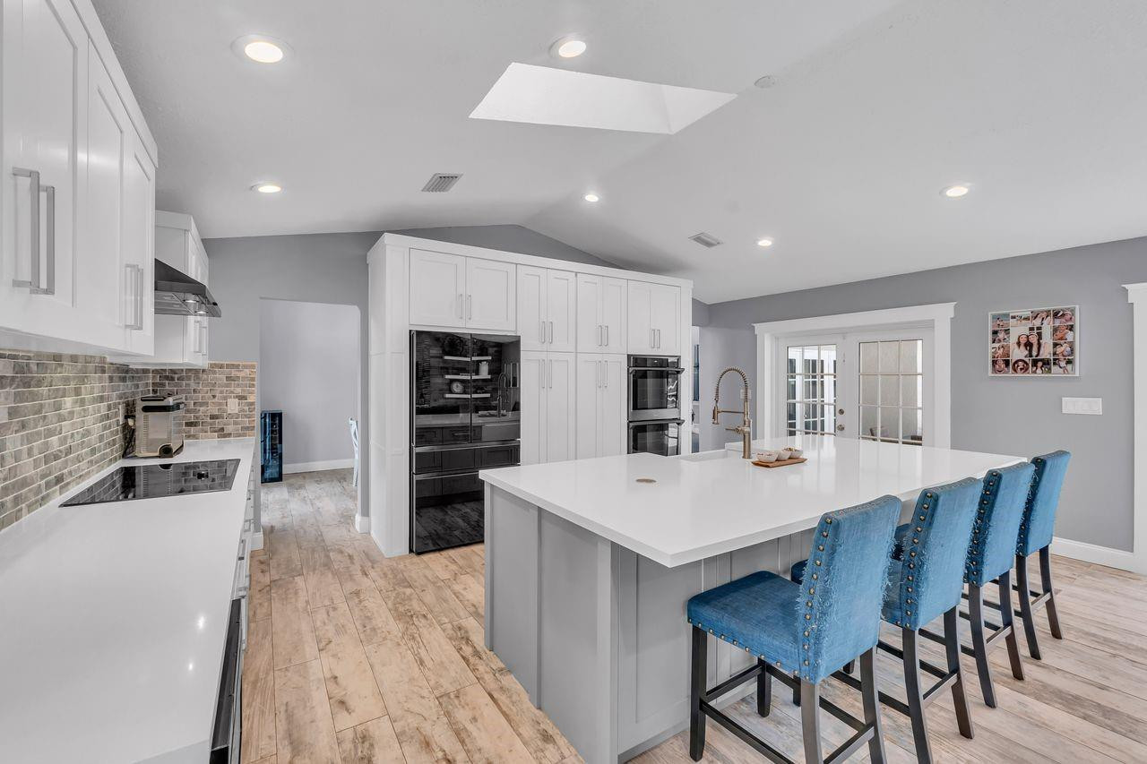 5440 NW 77th Terrace