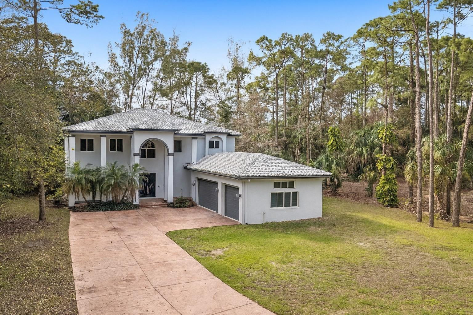 5889 NW 66th Avenue