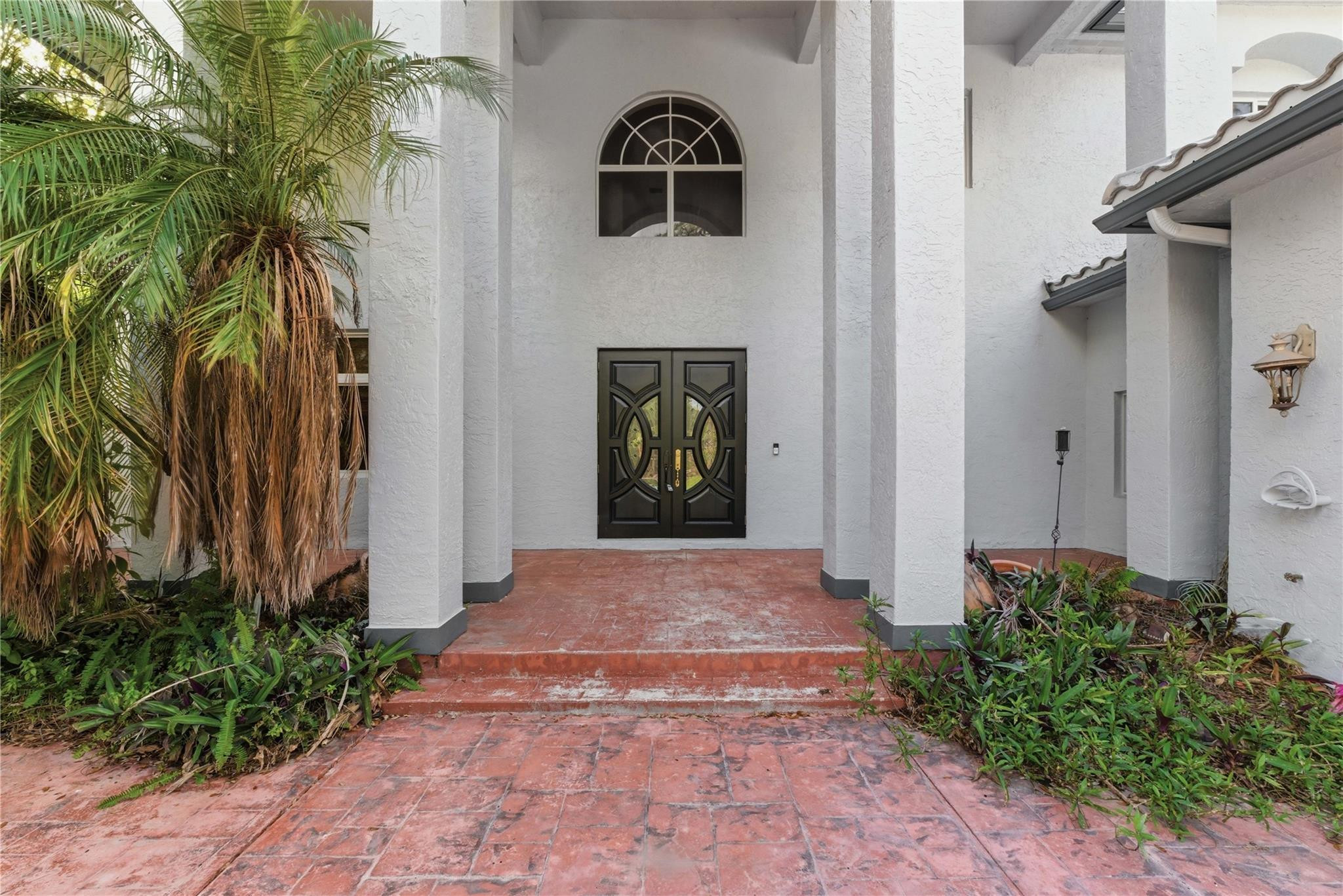 5889 NW 66th Avenue