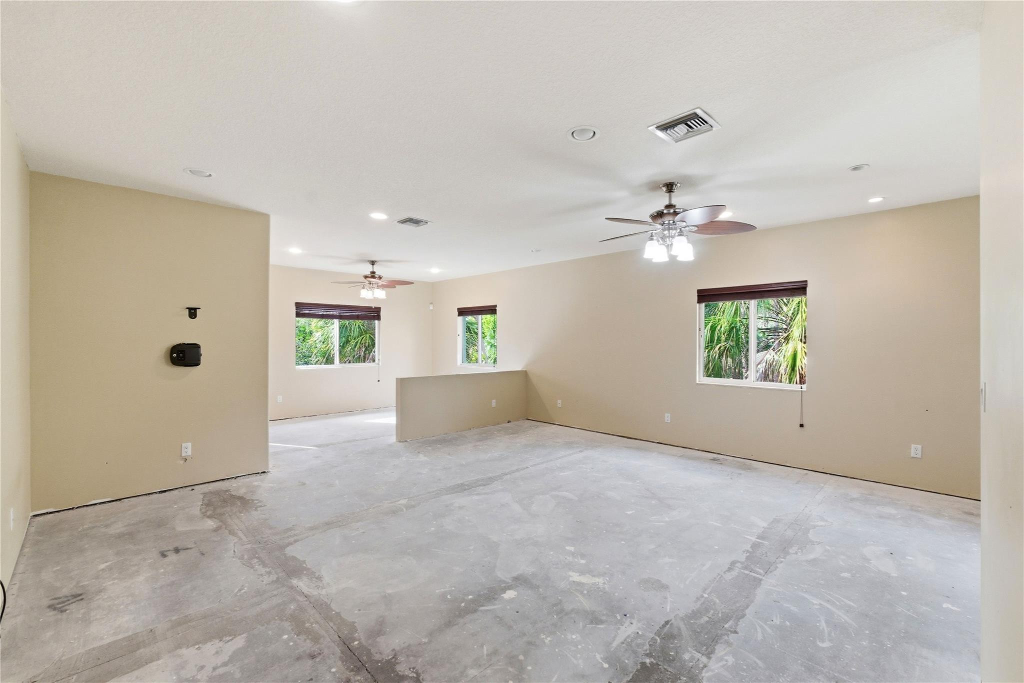 5889 NW 66th Avenue