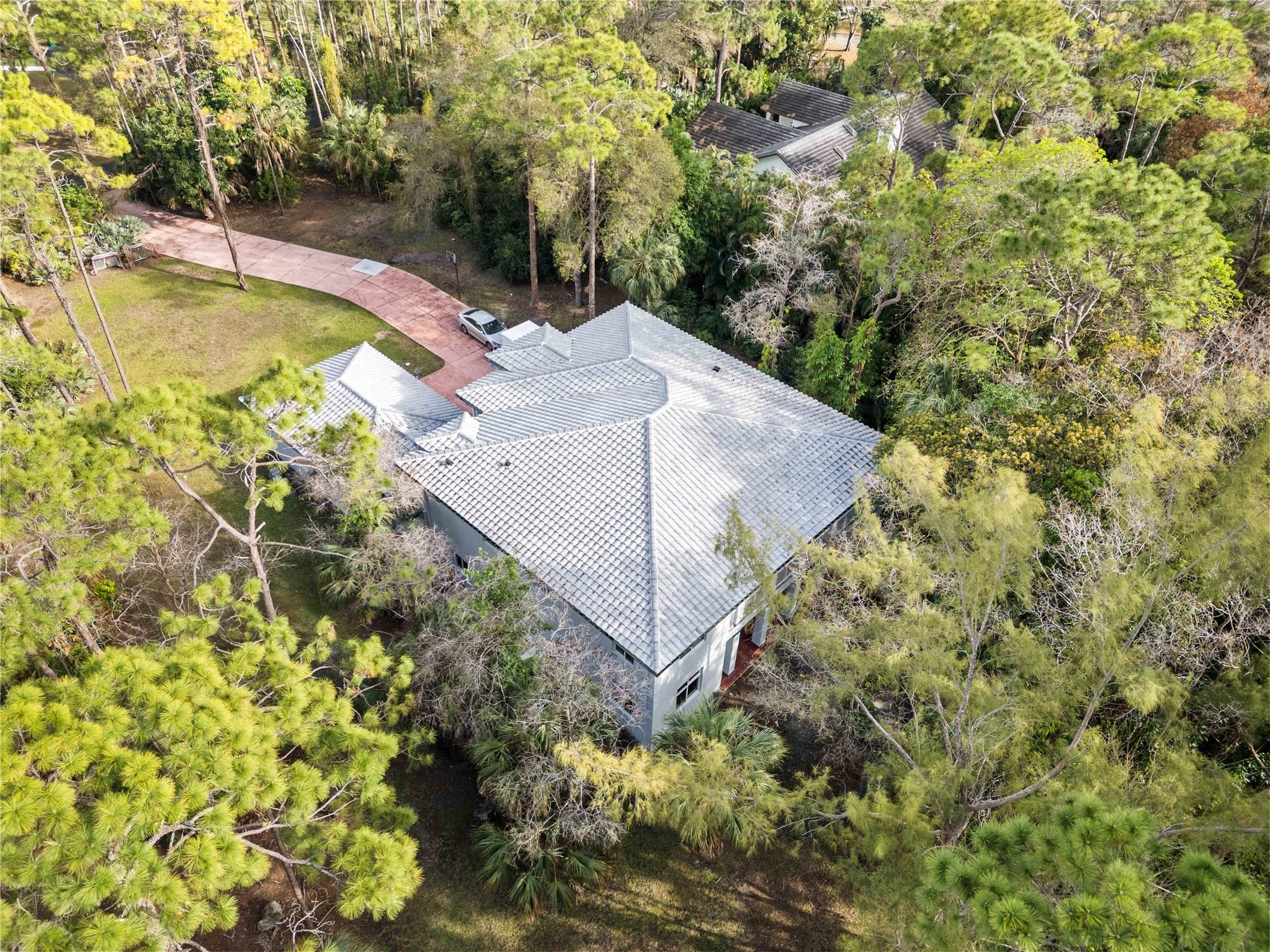 5889 NW 66th Avenue