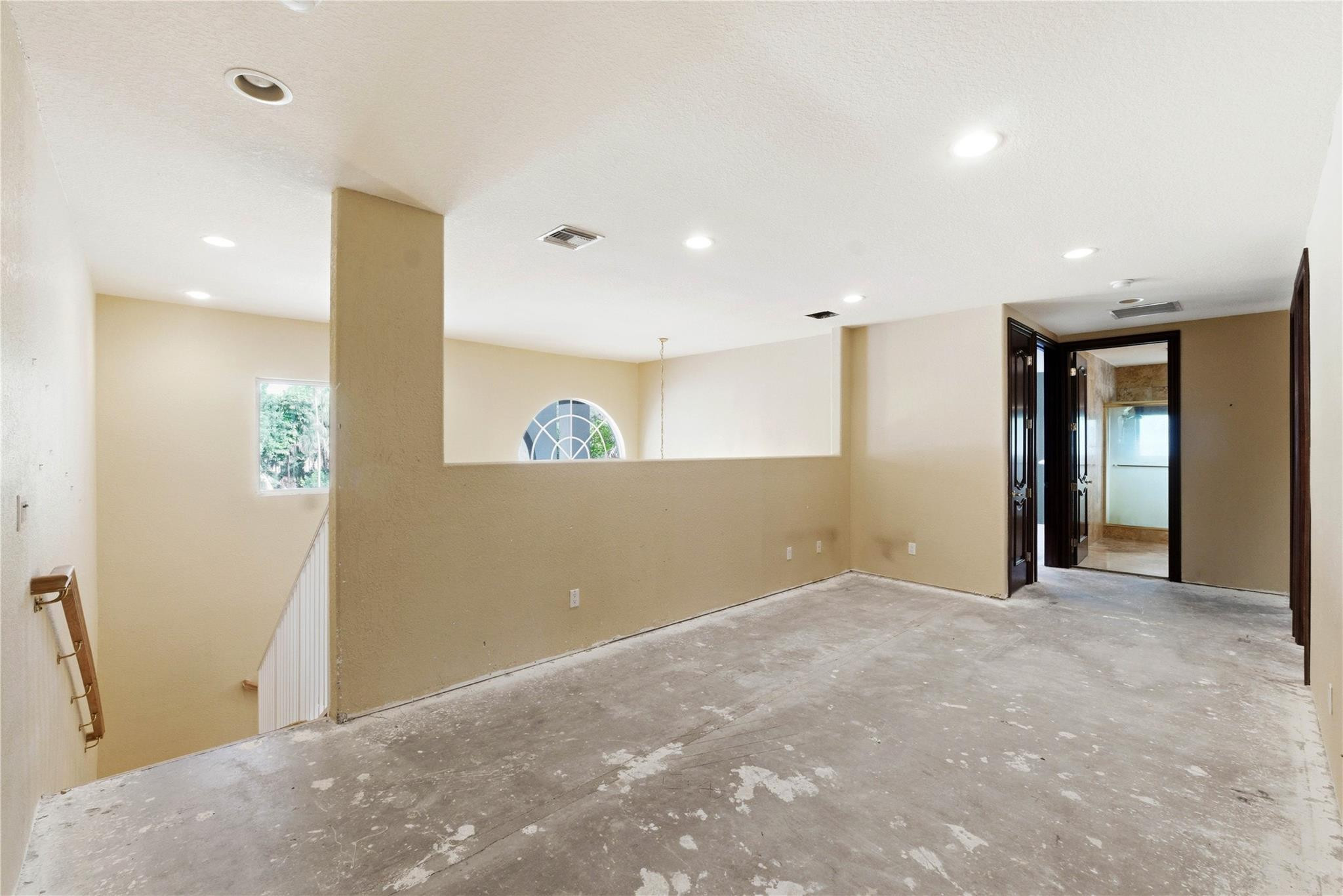 5889 NW 66th Avenue