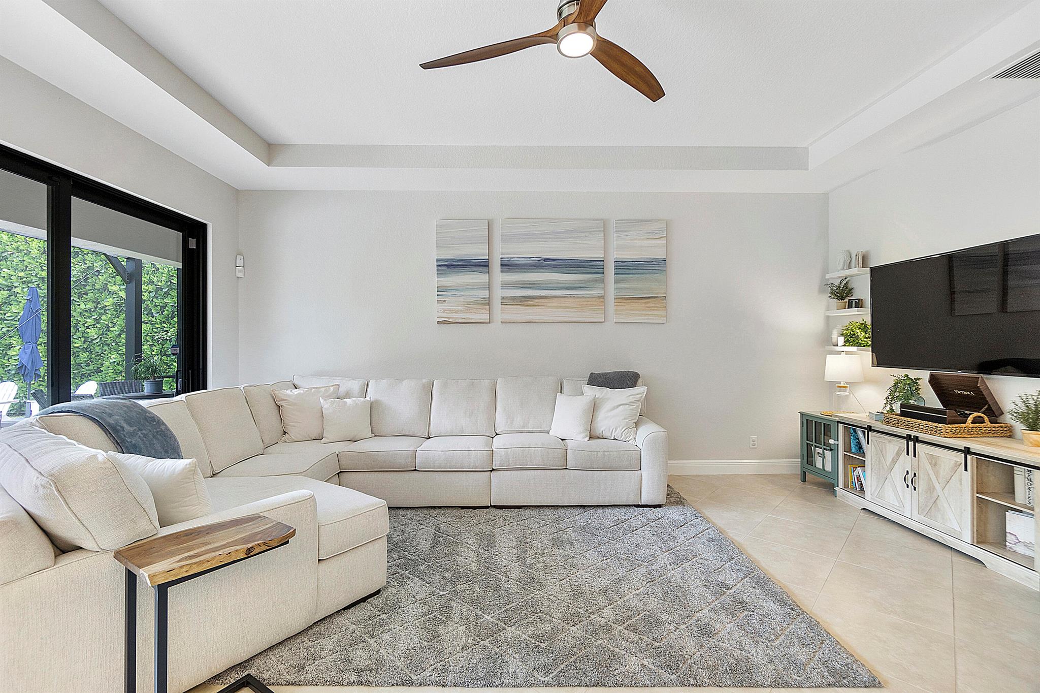 10125 Cameilla Street