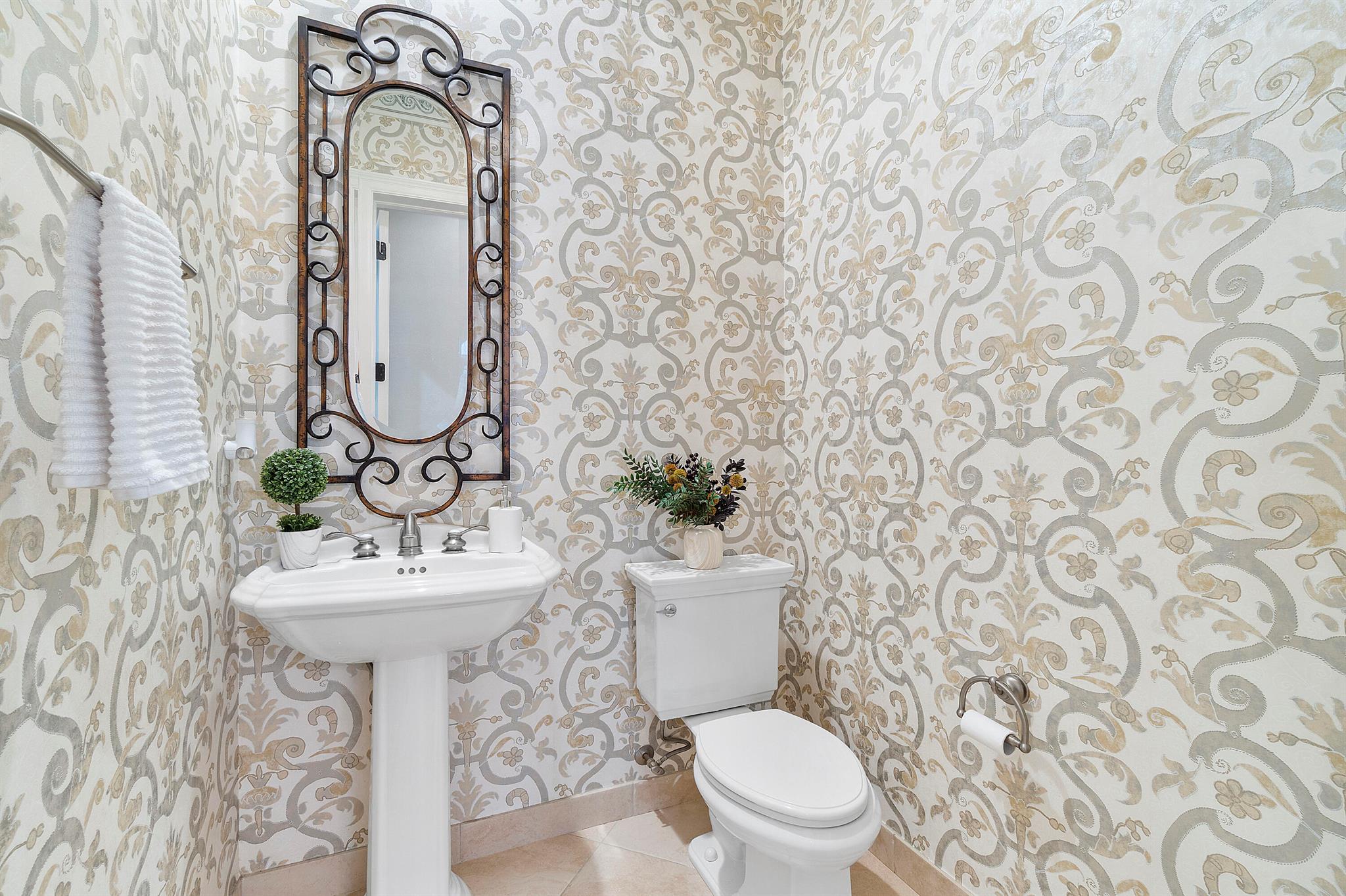 7146 Spyglass Avenue