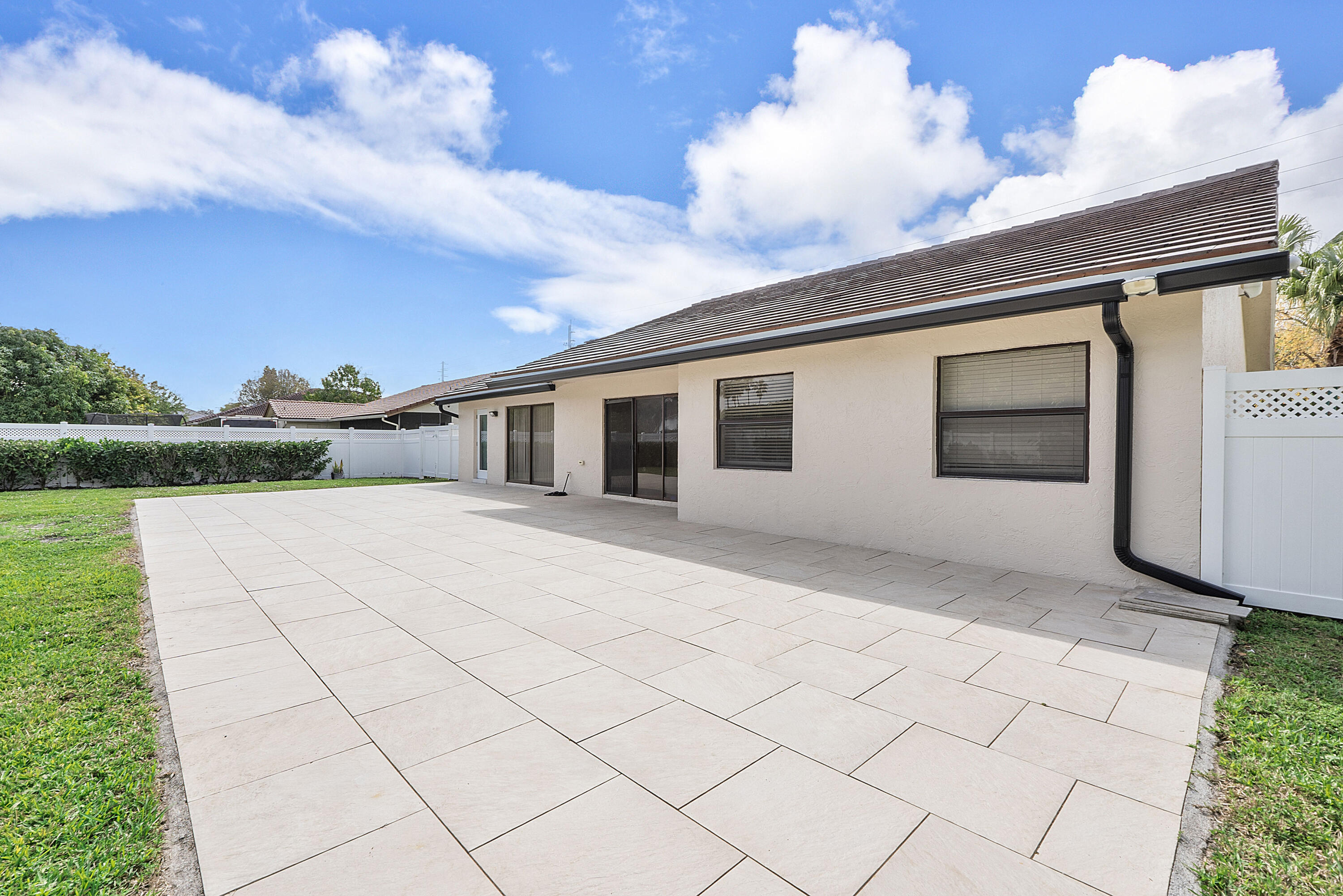 11461 NW 39th Street