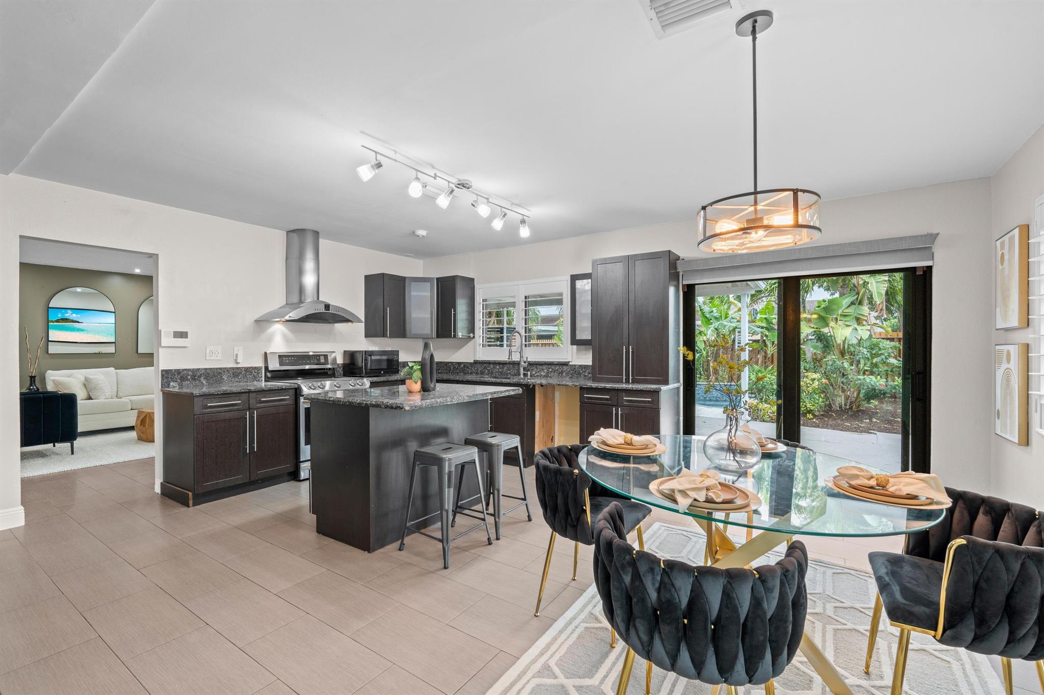 8230 NW 95th Avenue