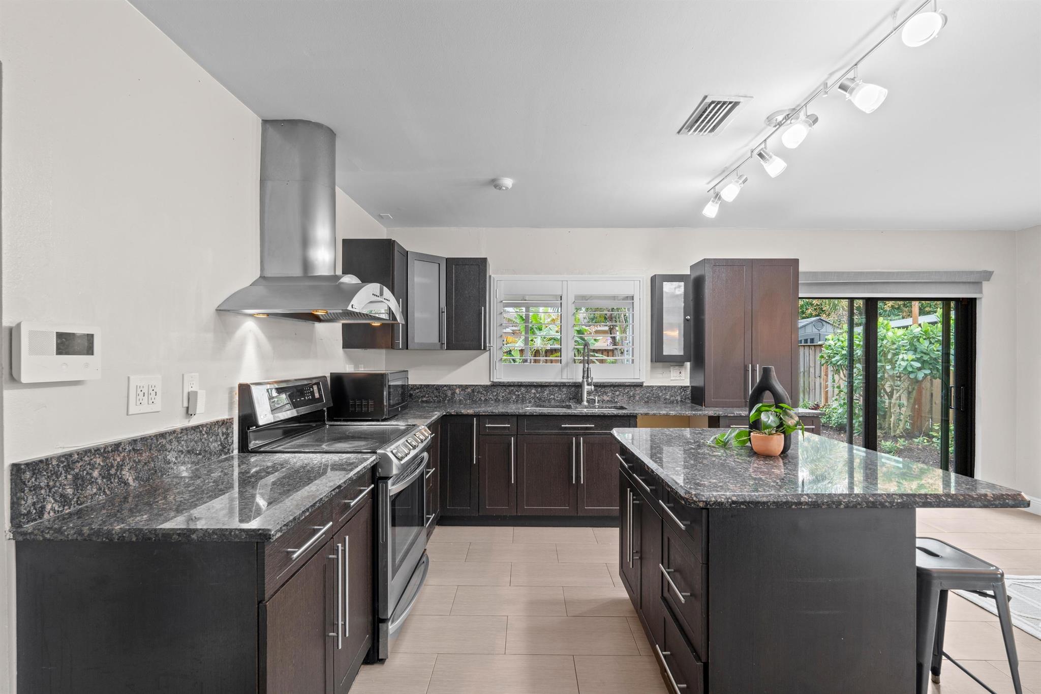 8230 NW 95th Avenue