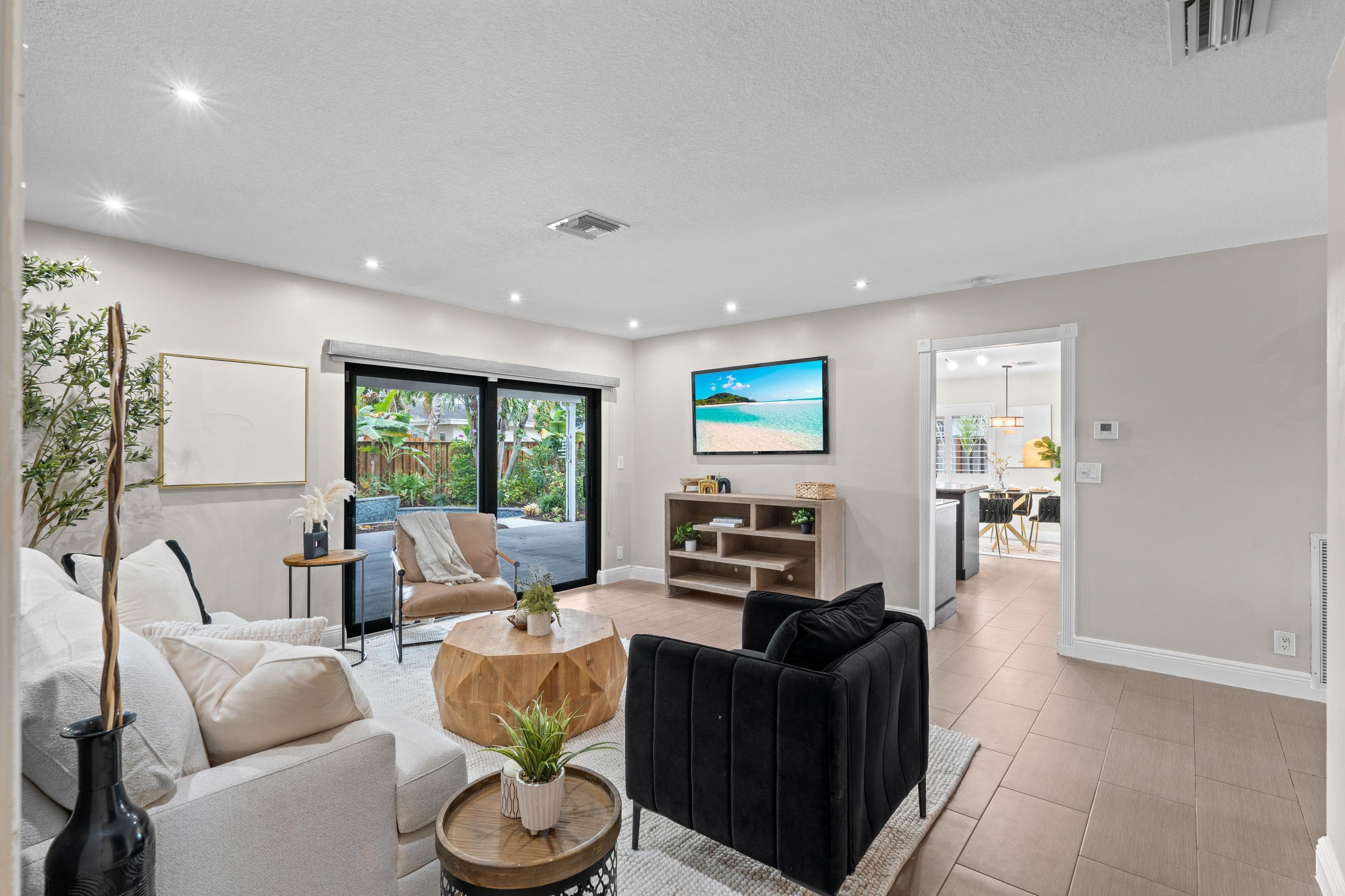 8230 NW 95th Avenue