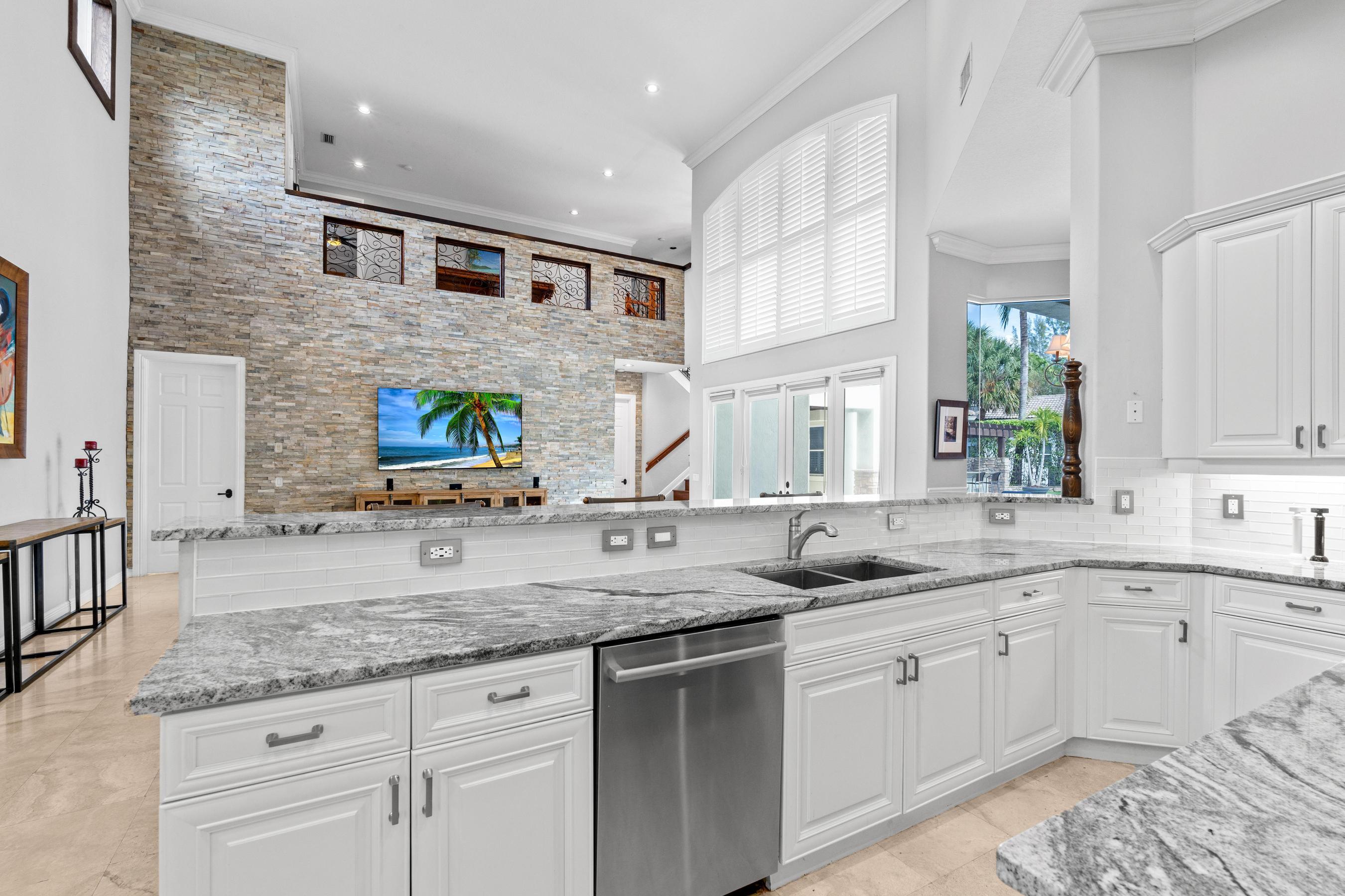 8948 Pinebrook Court