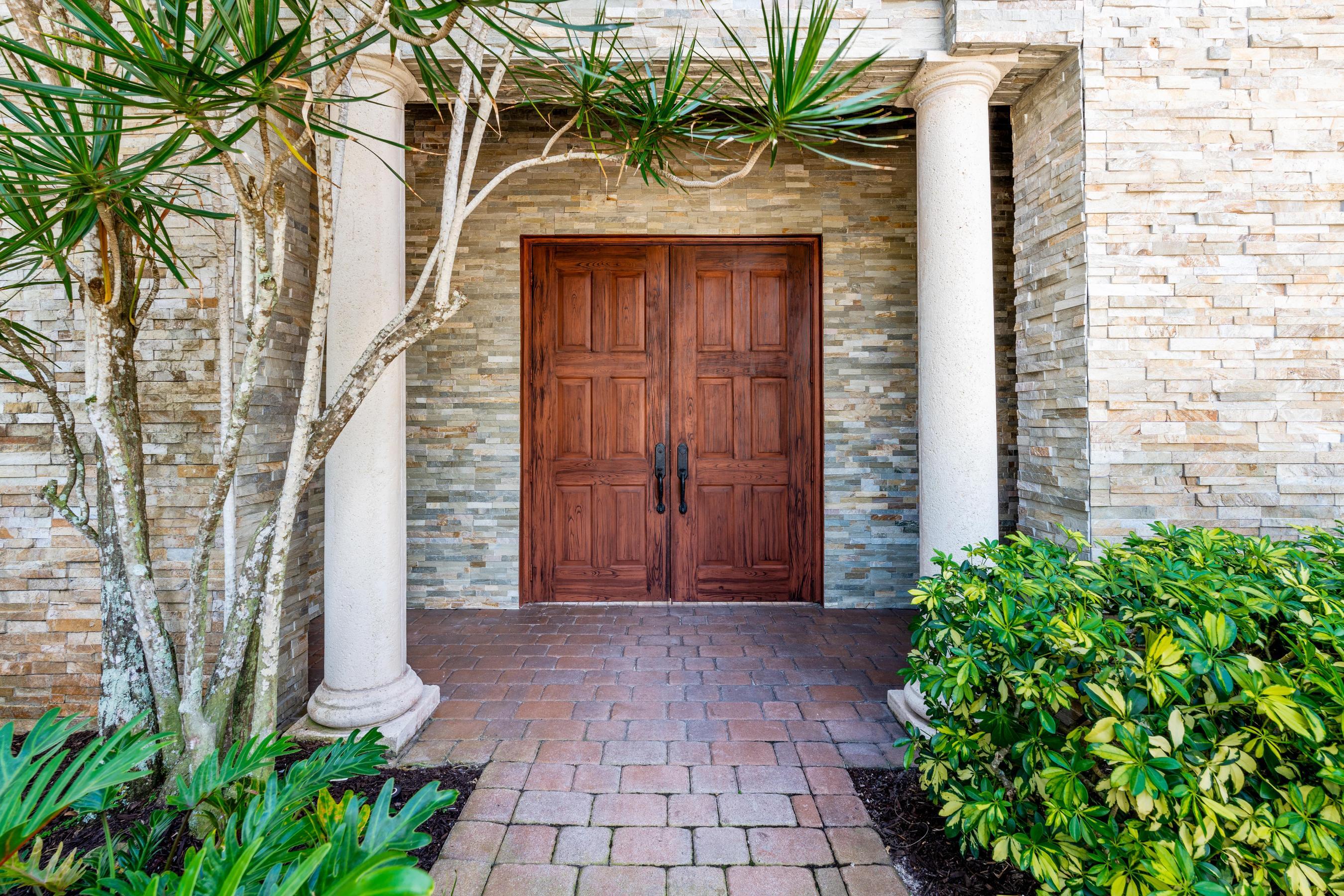 8948 Pinebrook Court