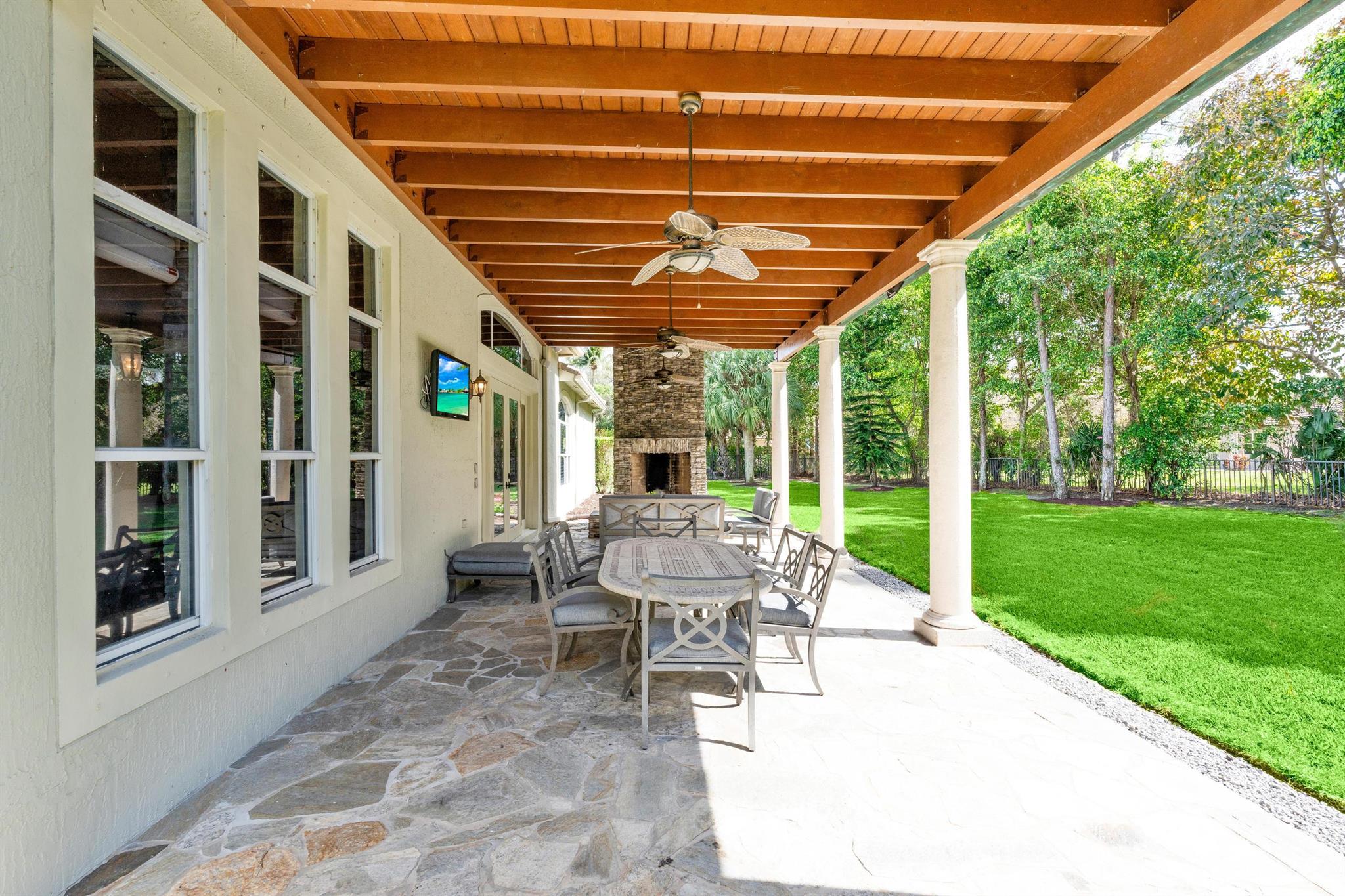 8948 Pinebrook Court