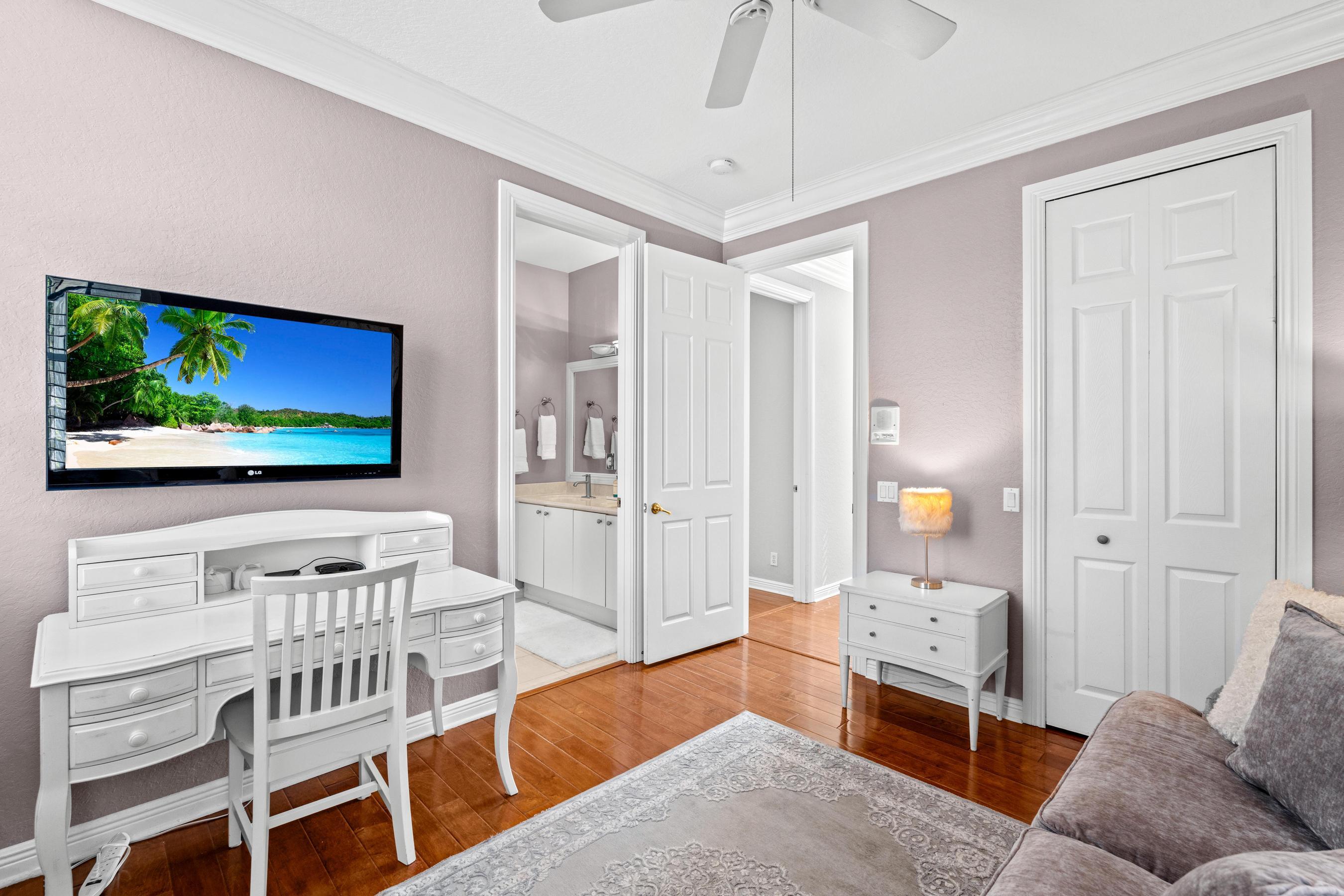 8948 Pinebrook Court