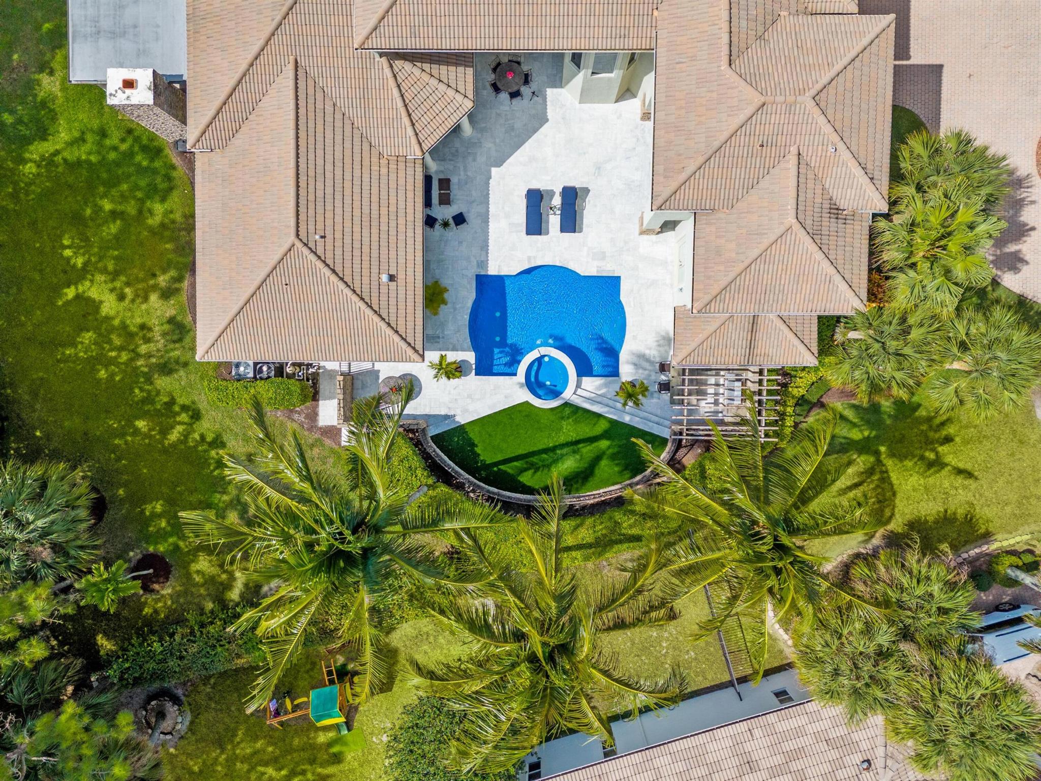 8948 Pinebrook Court