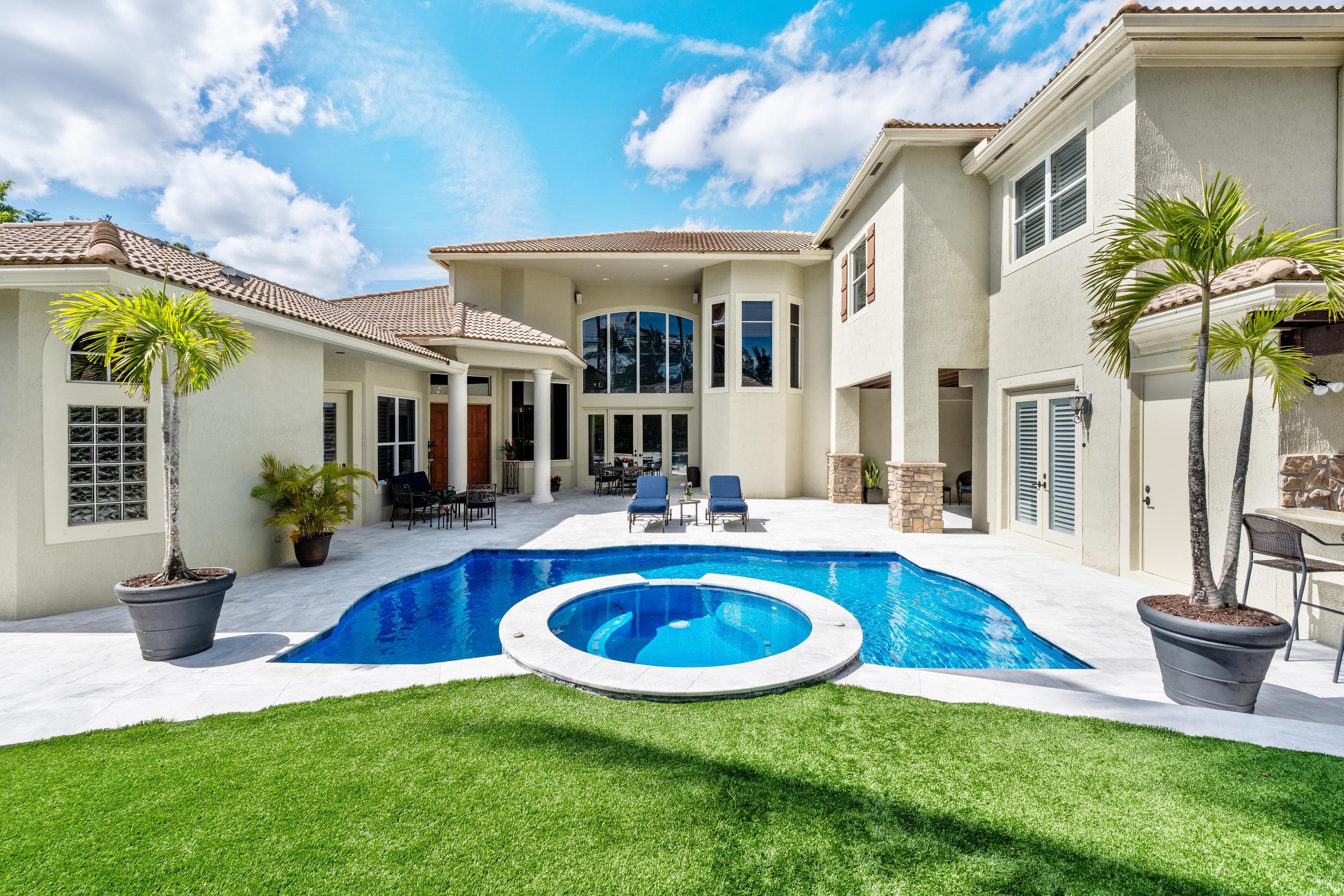 8948 Pinebrook Court