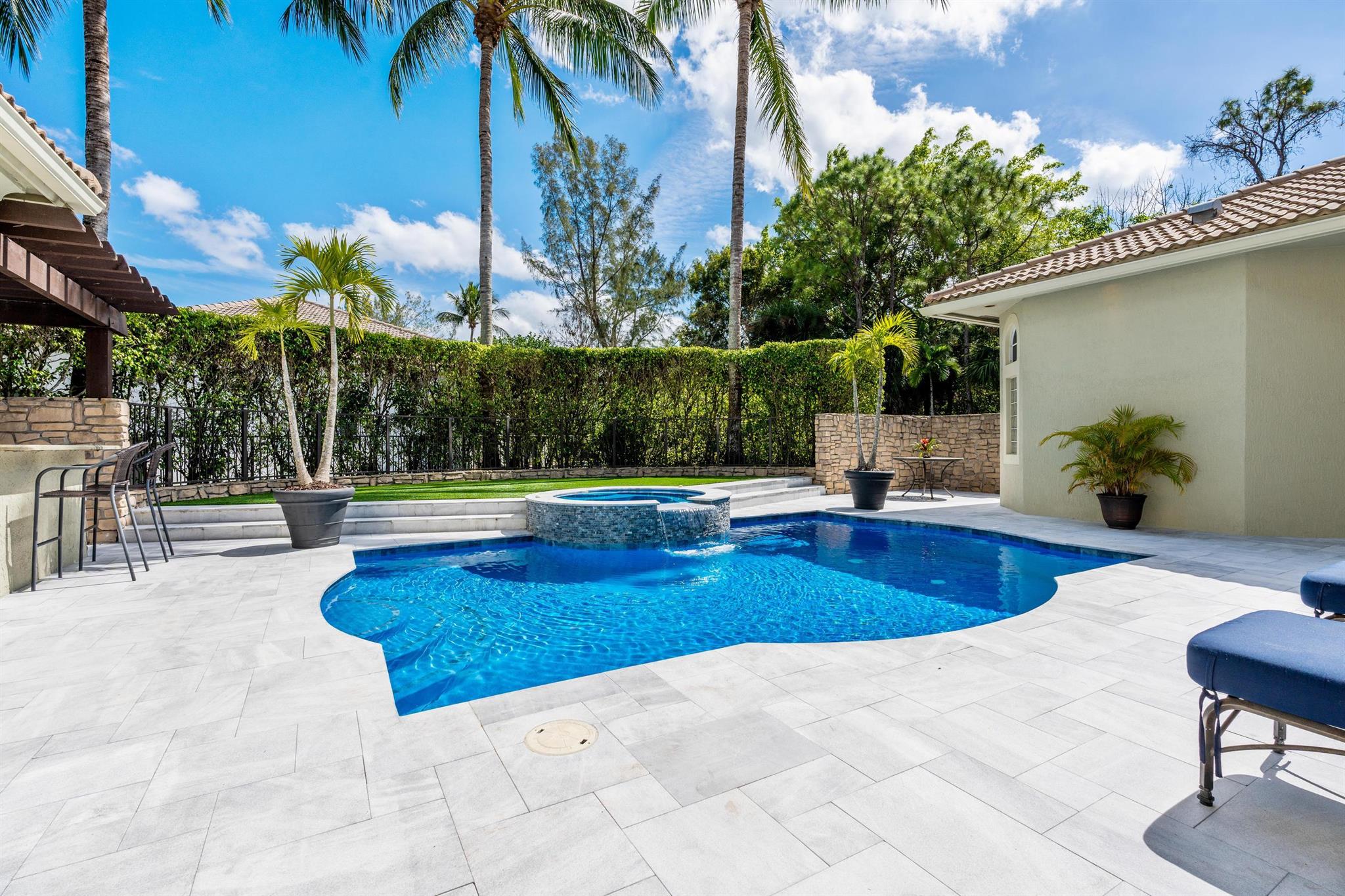 8948 Pinebrook Court