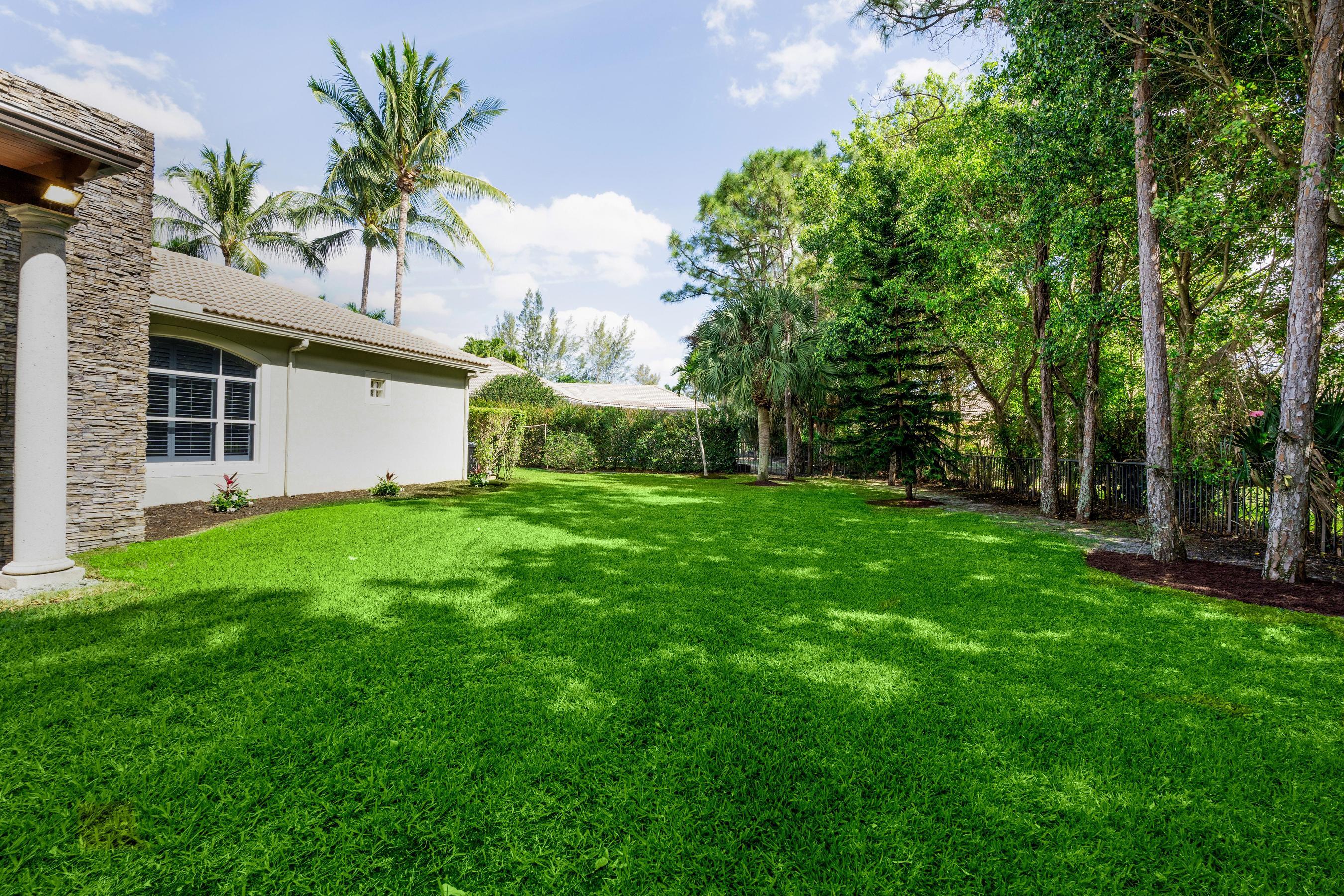 8948 Pinebrook Court