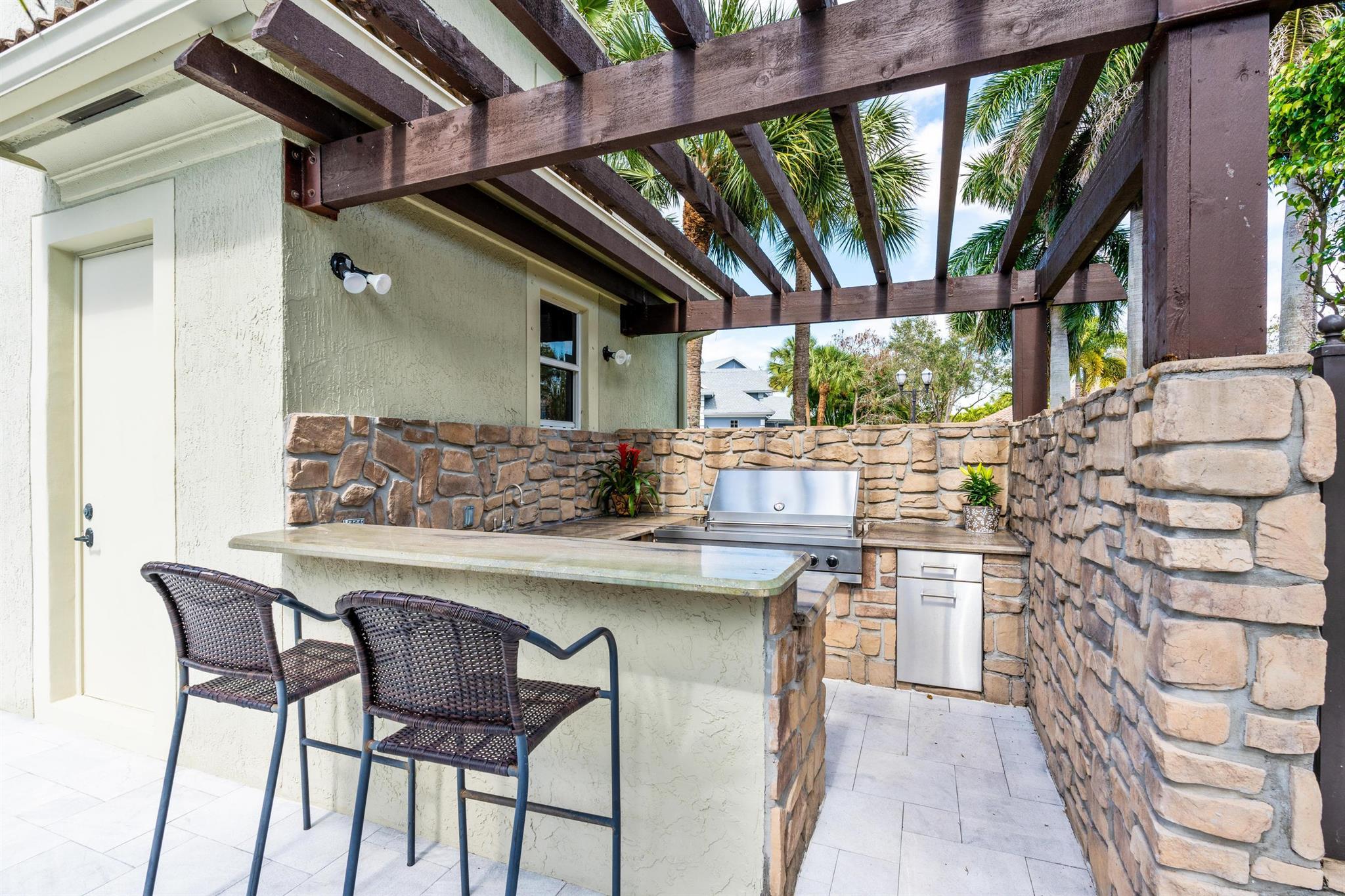 8948 Pinebrook Court