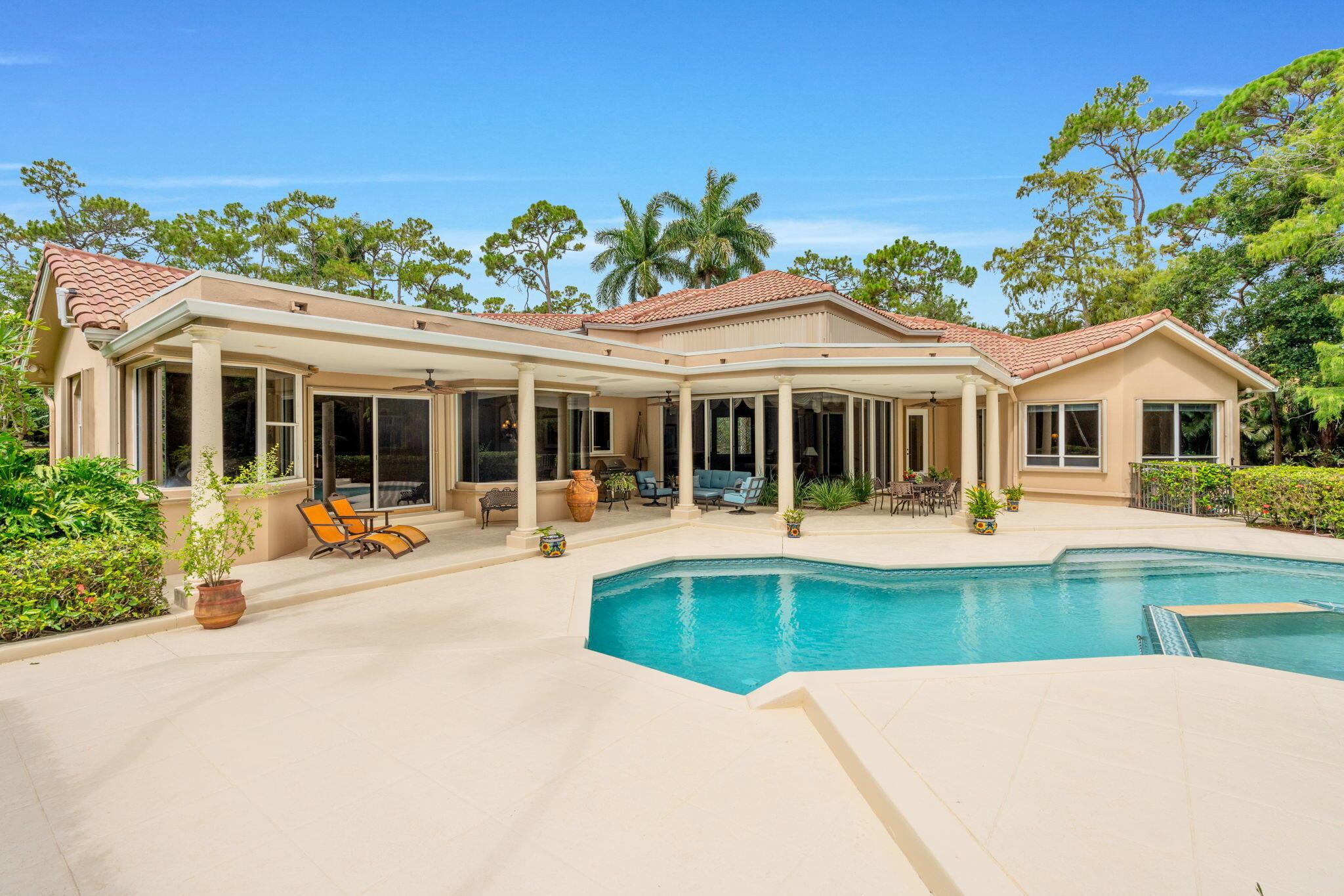 5285 E Leitner Drive