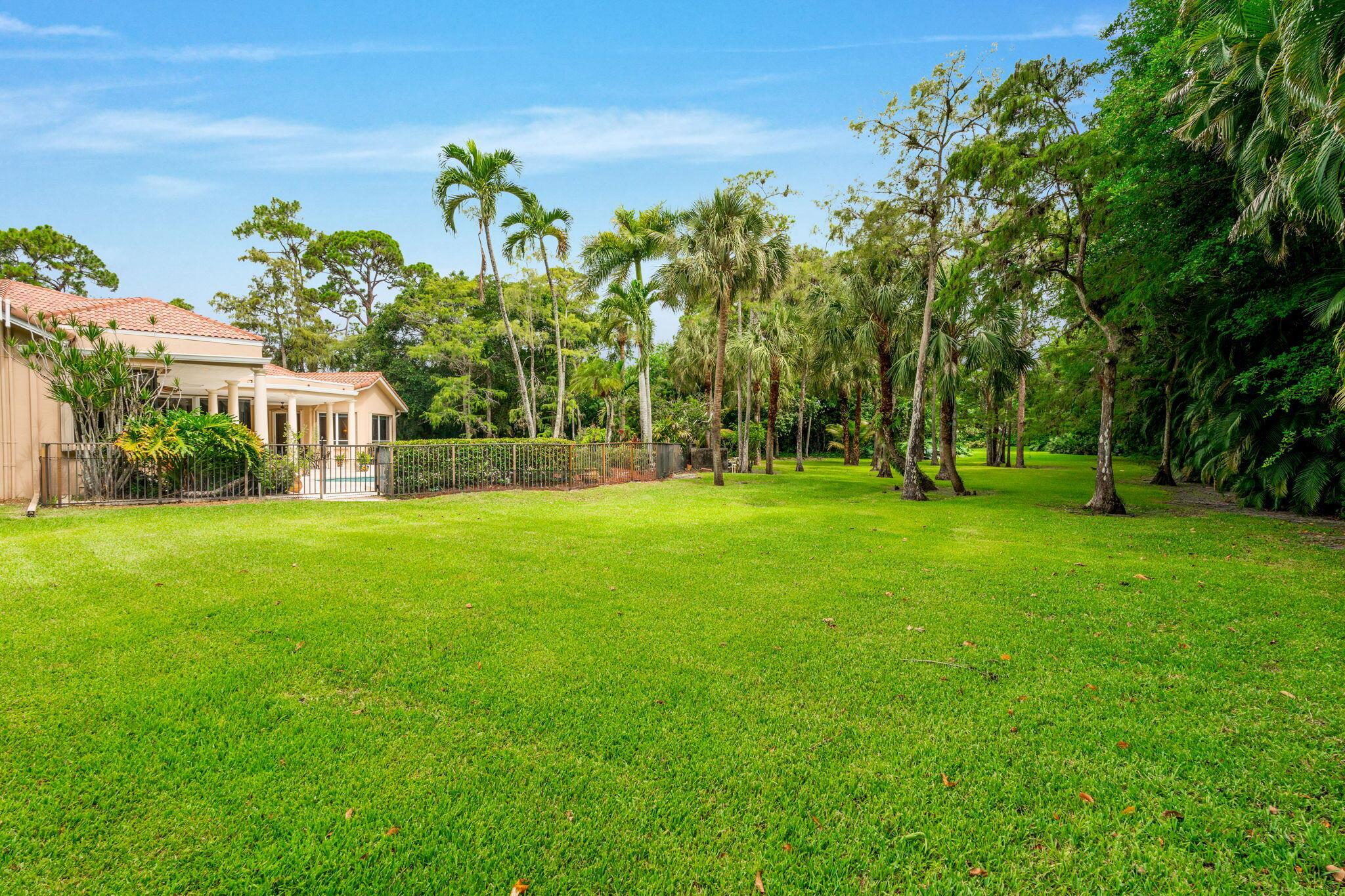 5285 E Leitner Drive