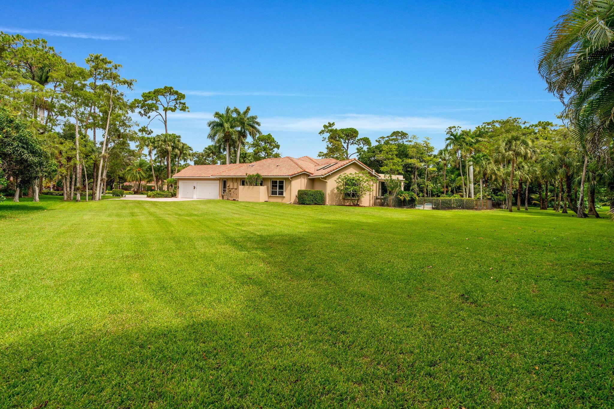 5285 E Leitner Drive