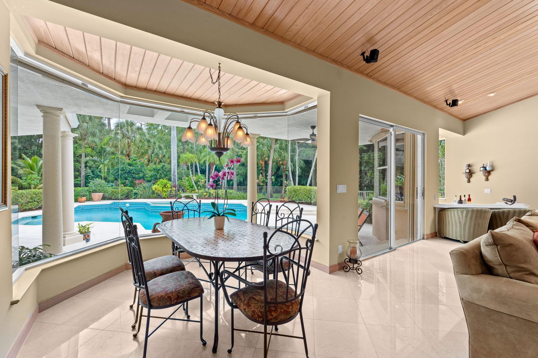 5285 E Leitner Drive