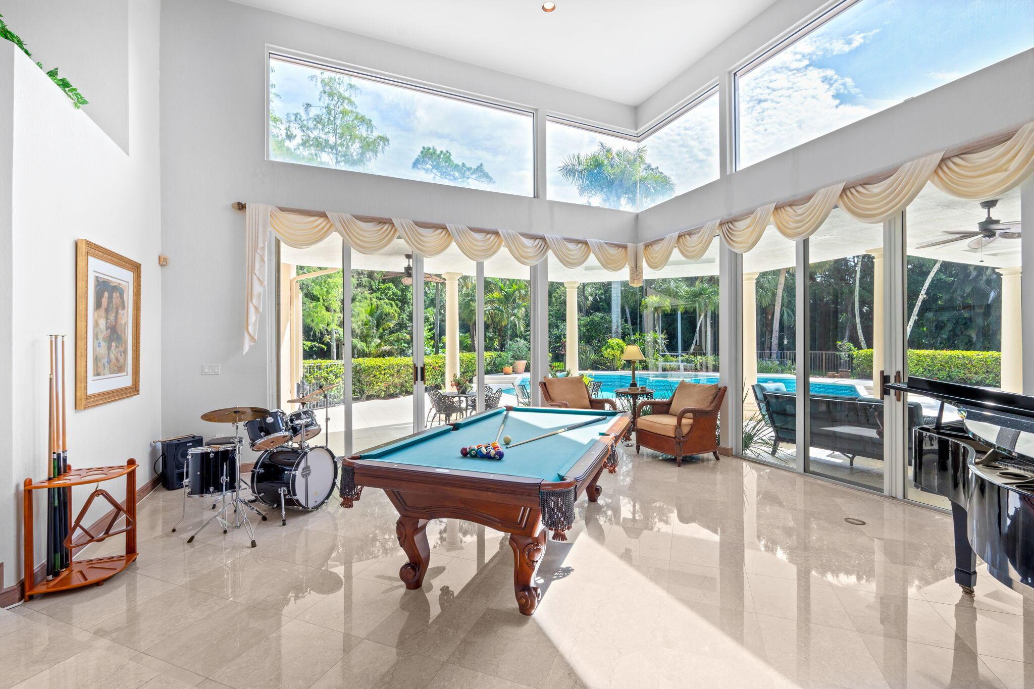 5285 E Leitner Drive