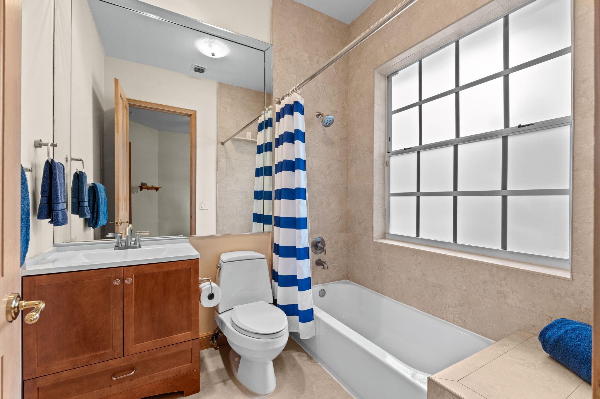 5285 E Leitner Drive