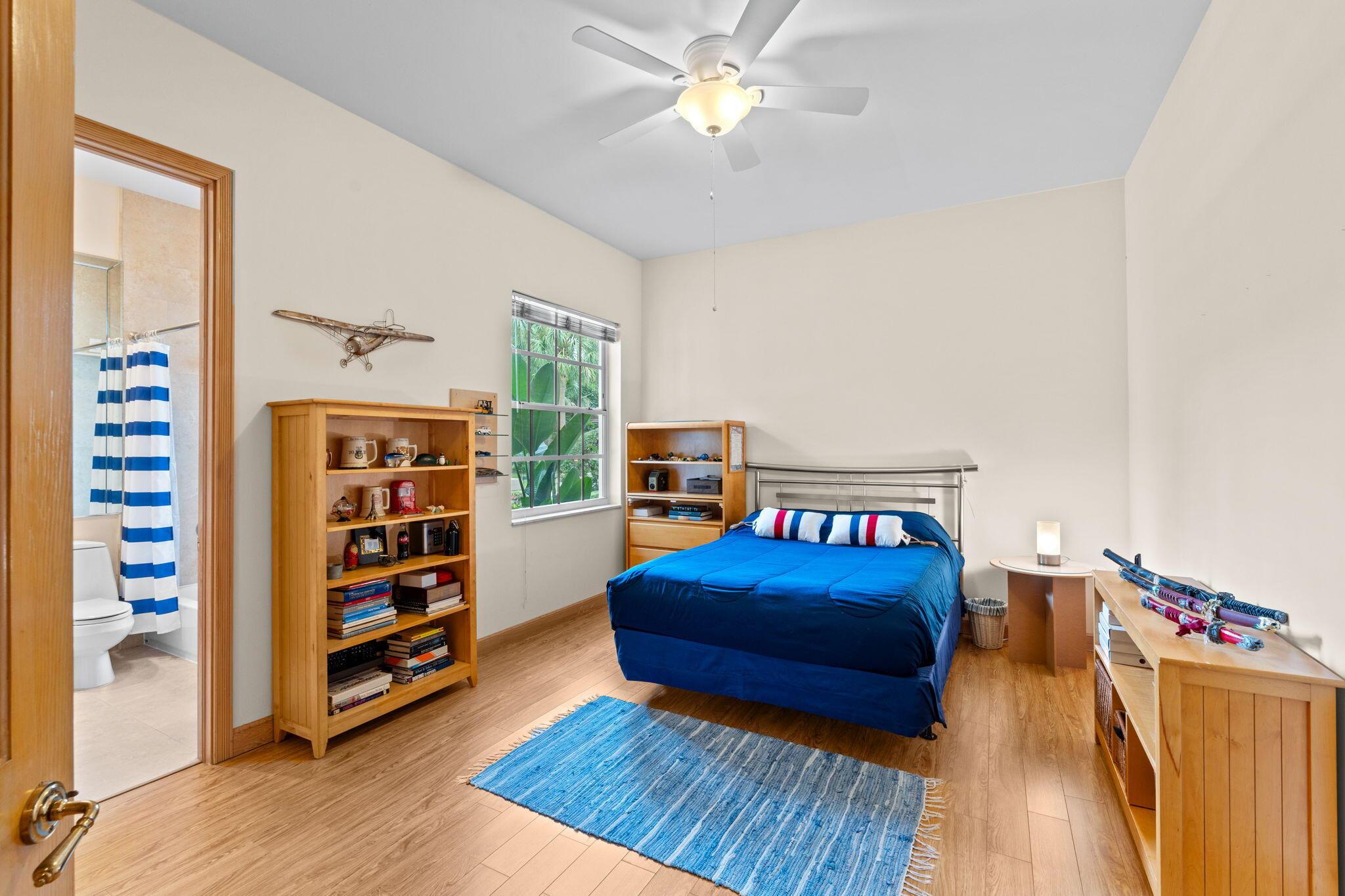 5285 E Leitner Drive