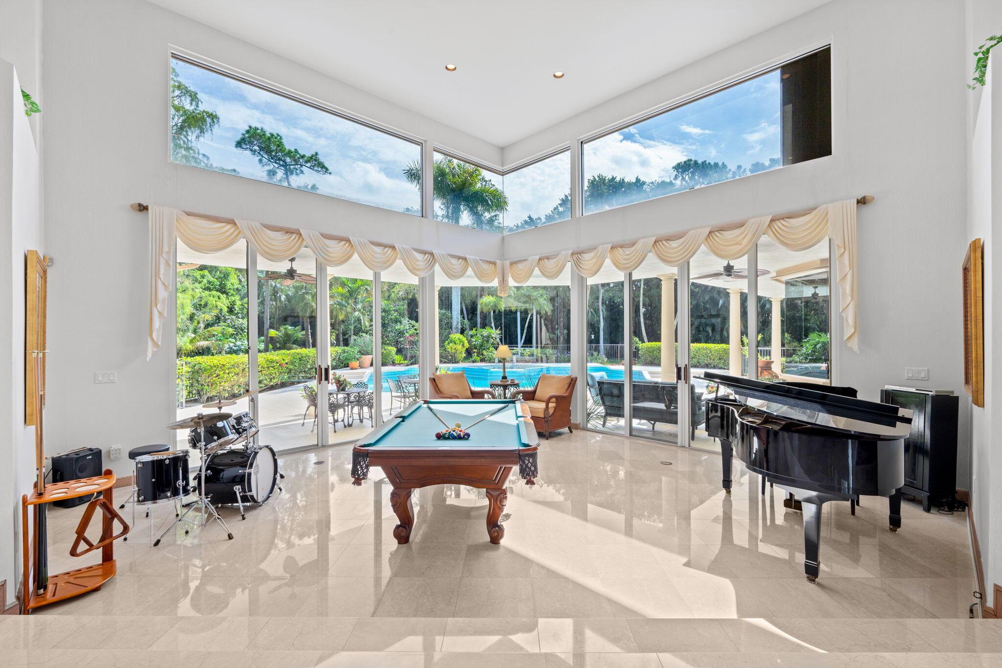 5285 E Leitner Drive