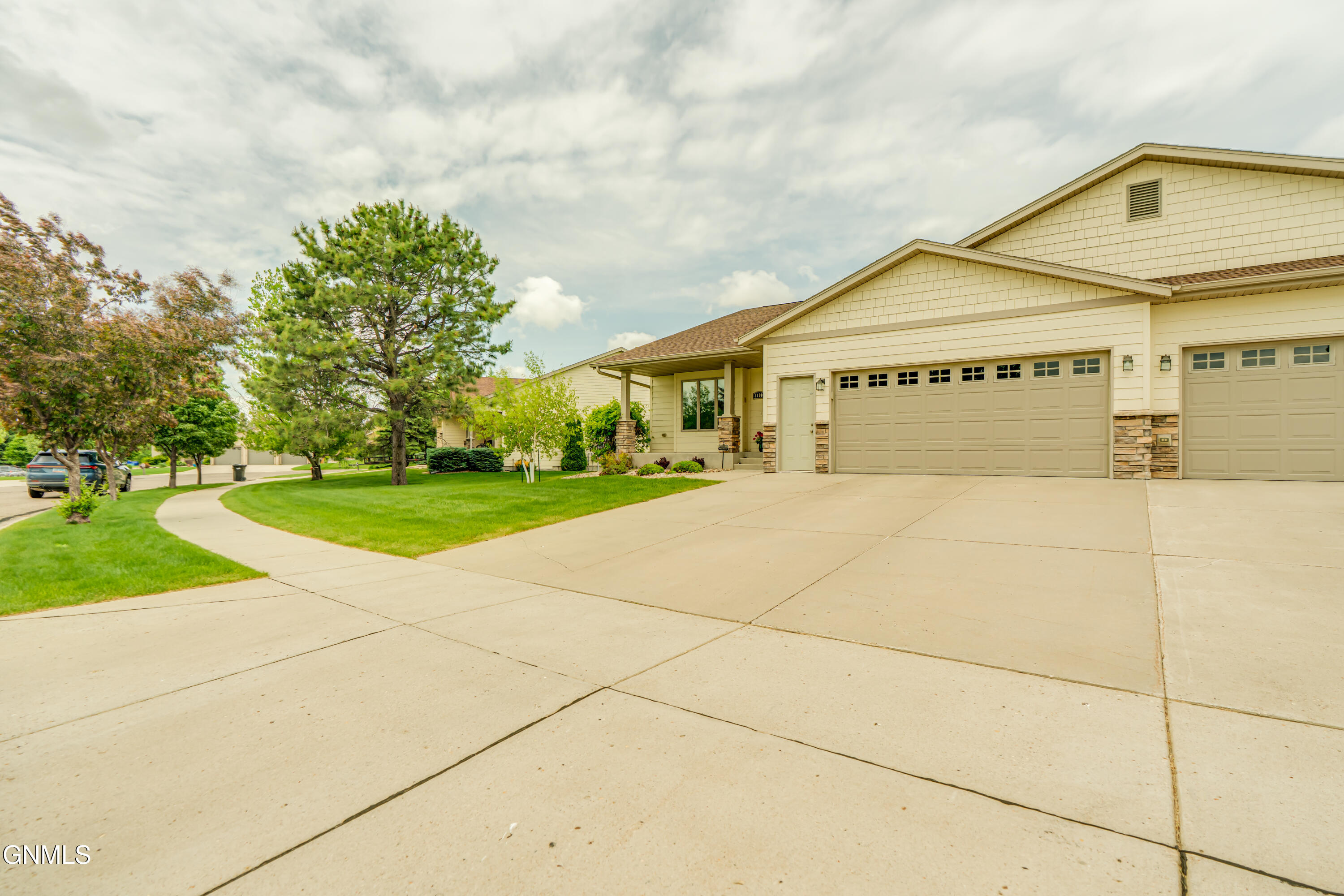 3100 Chisholm Trail