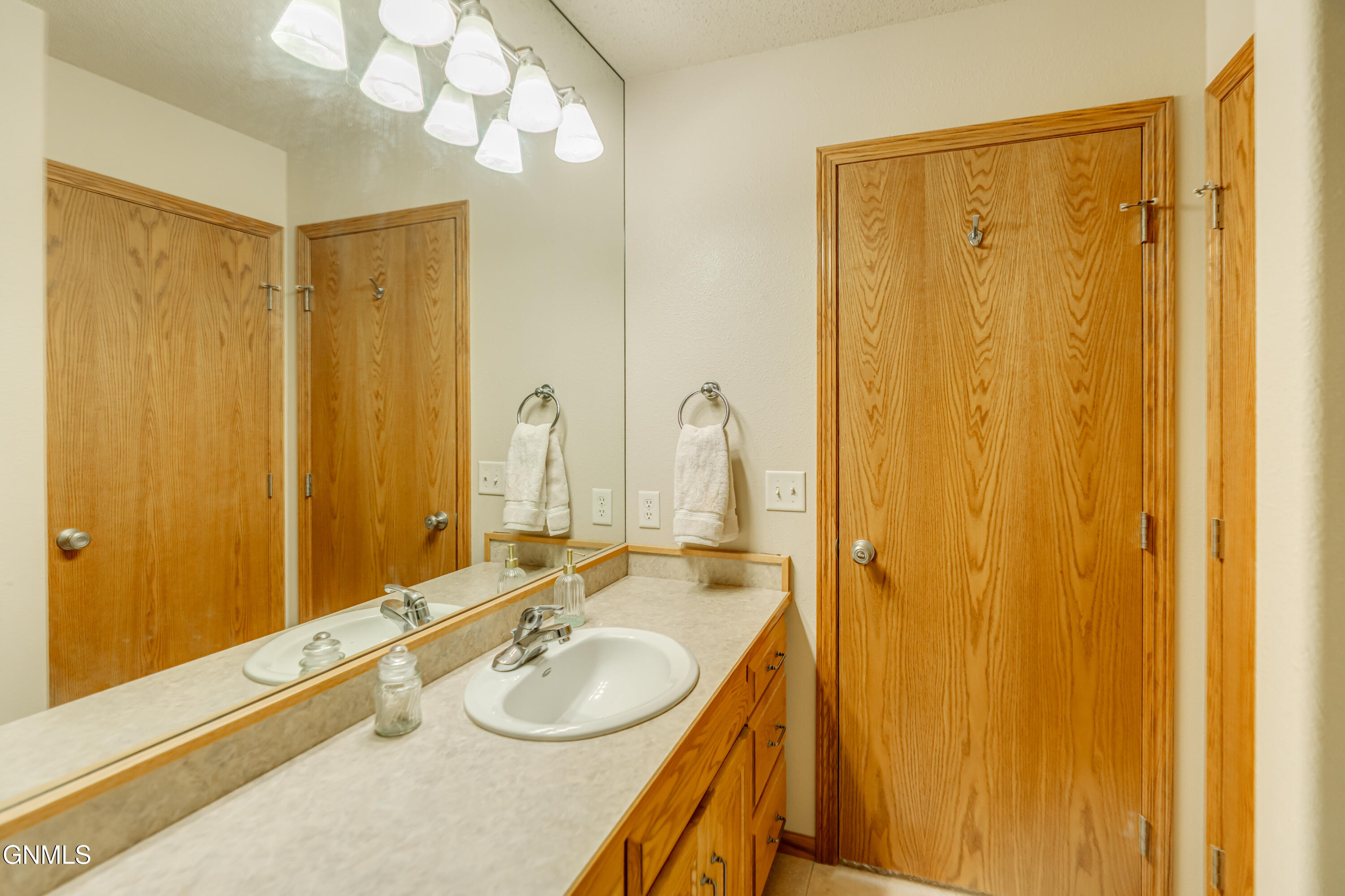 3100 Chisholm Trail