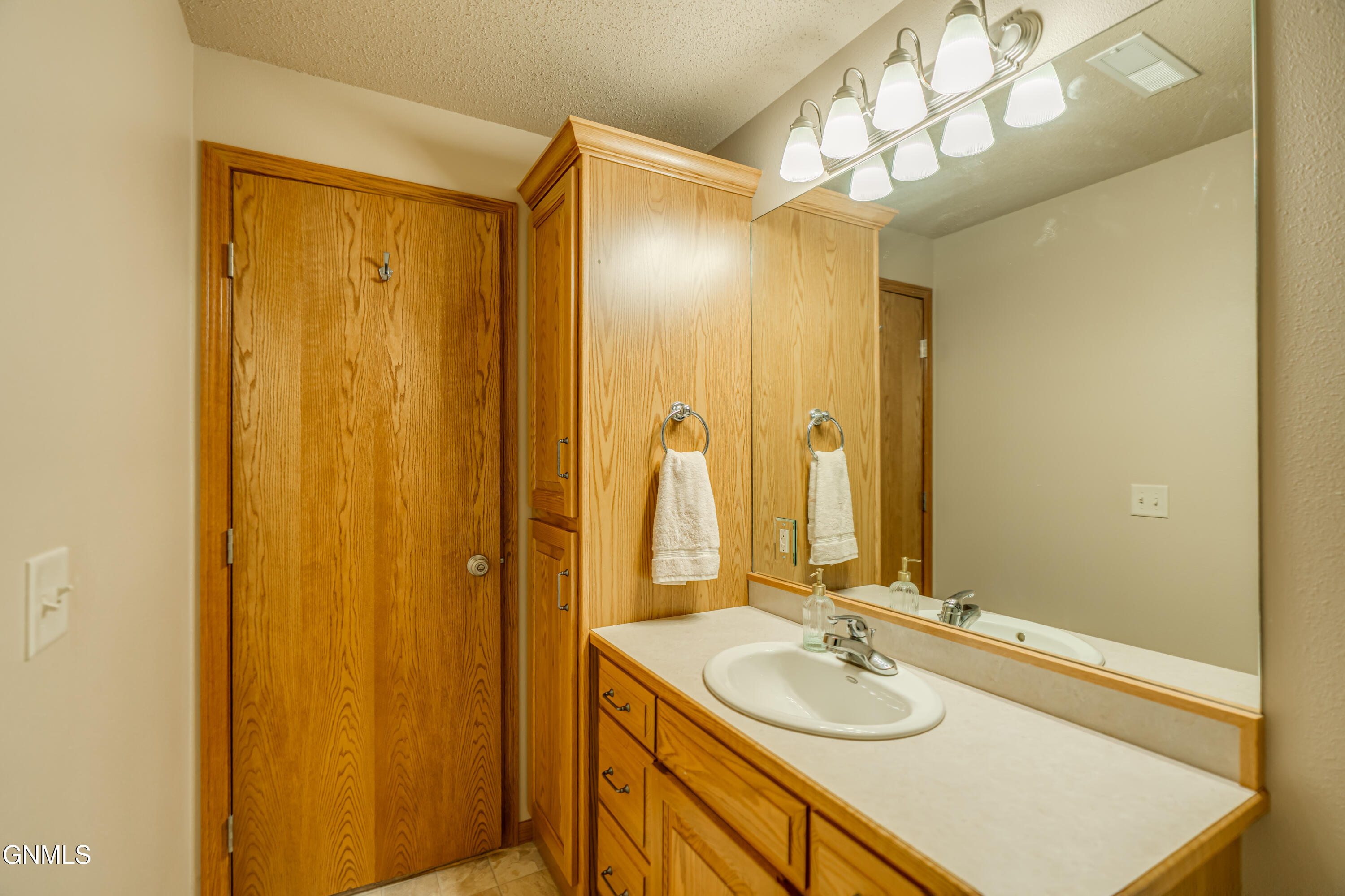 3100 Chisholm Trail
