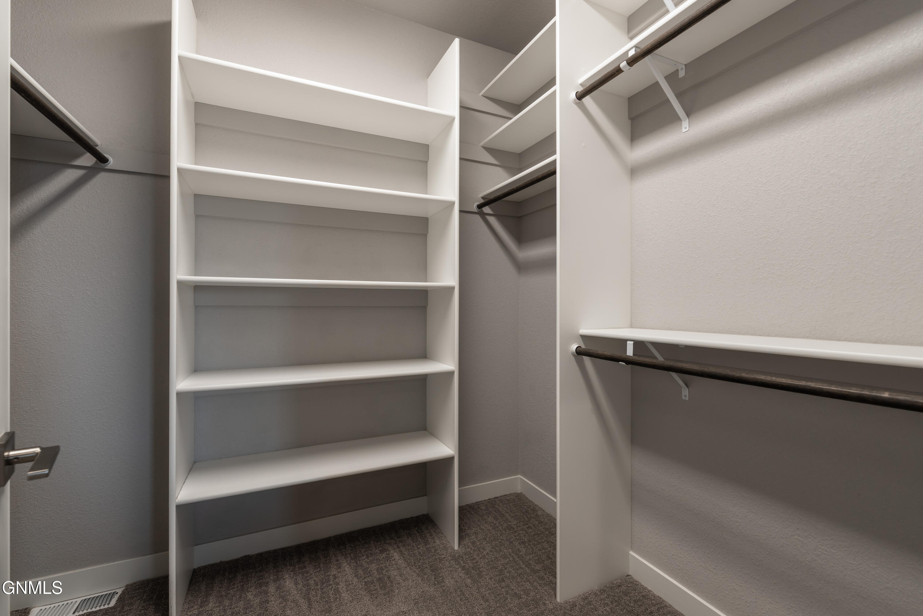 1424 Community Lp