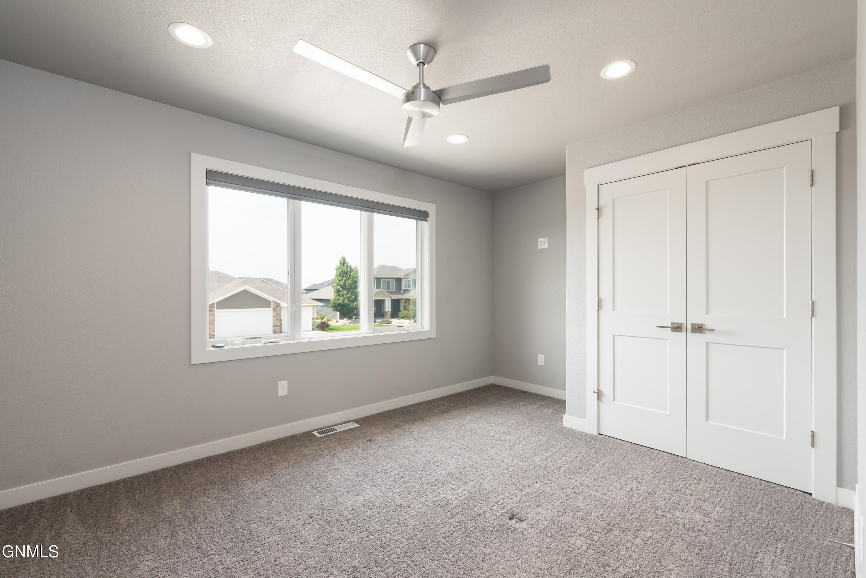 1424 Community Lp
