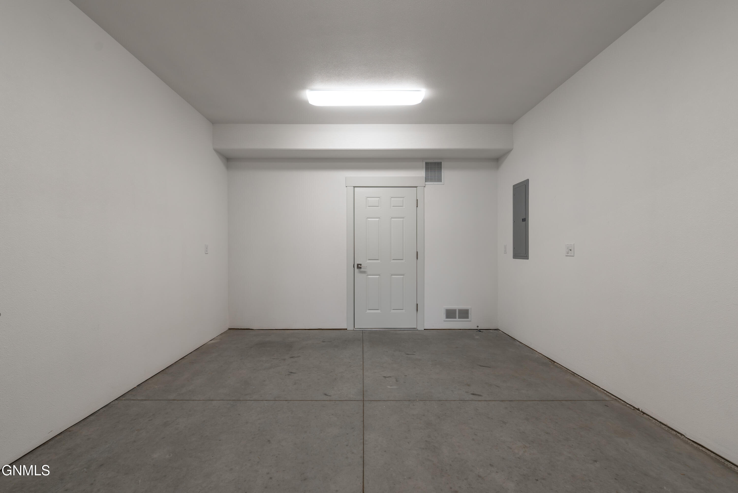 1424 Community Lp