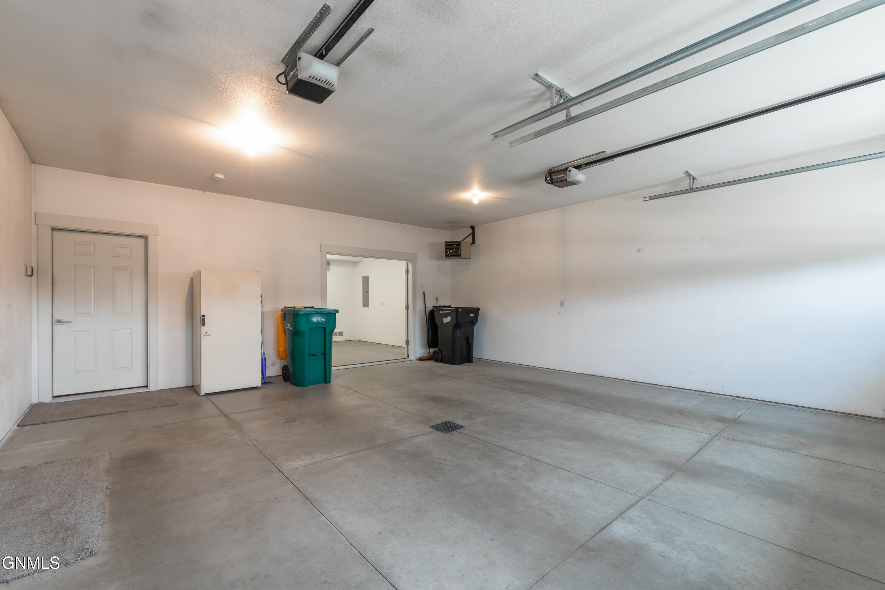 1424 Community Lp
